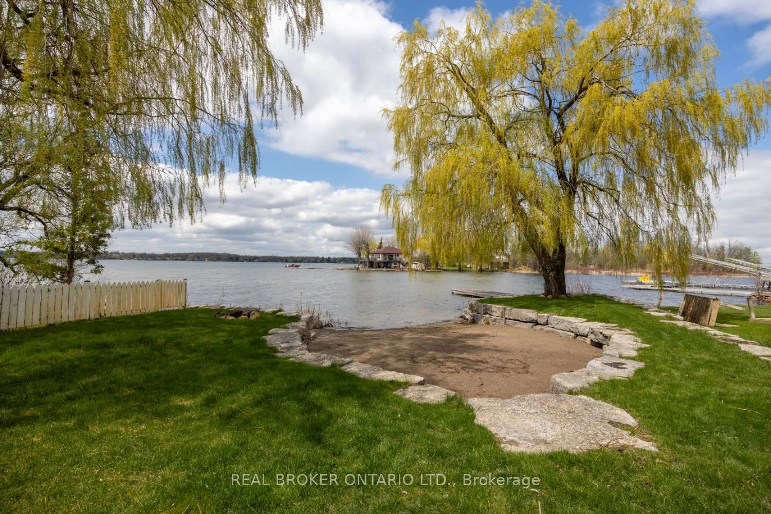 526 View Lake Road