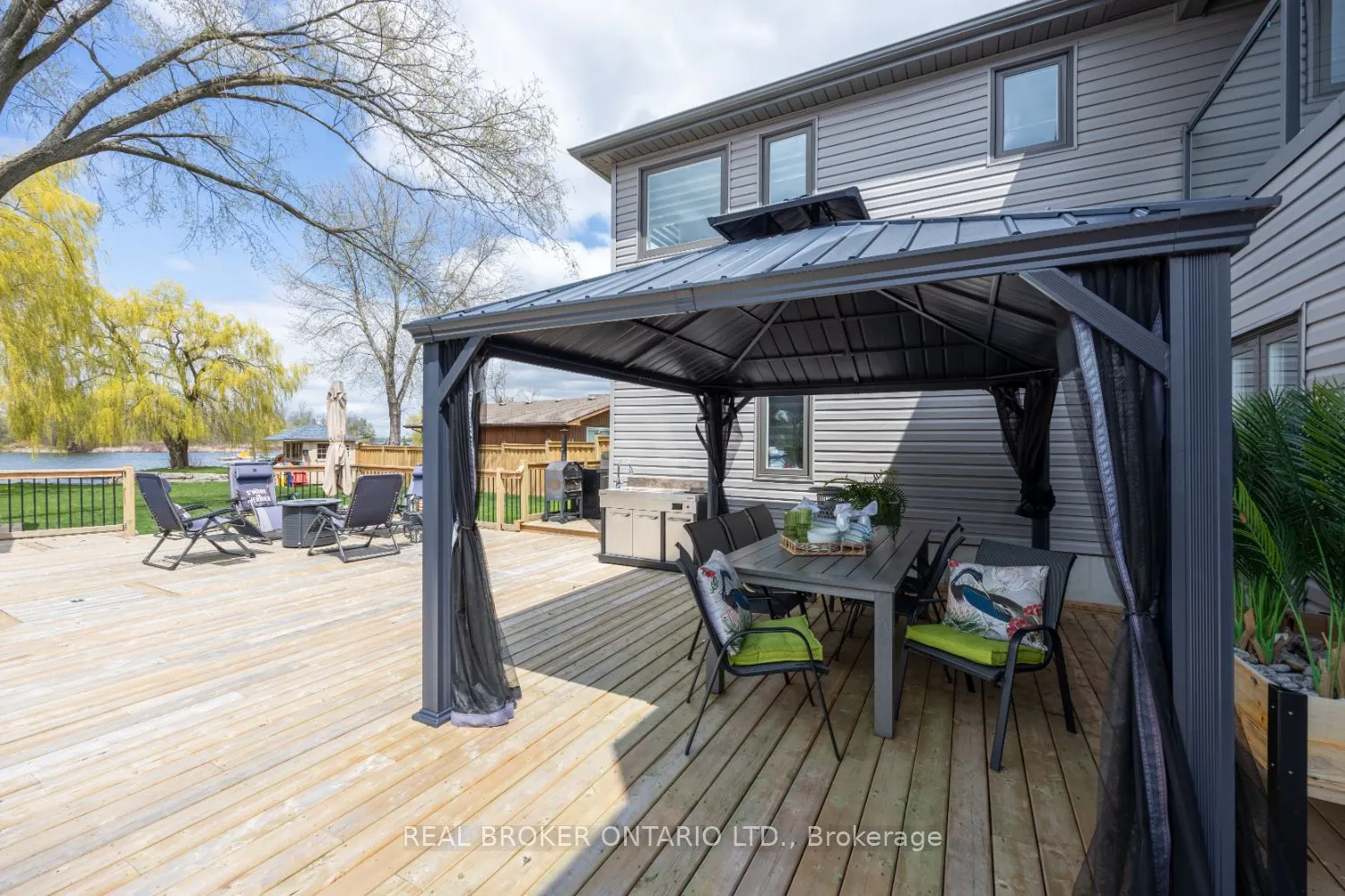 526 View Lake Road