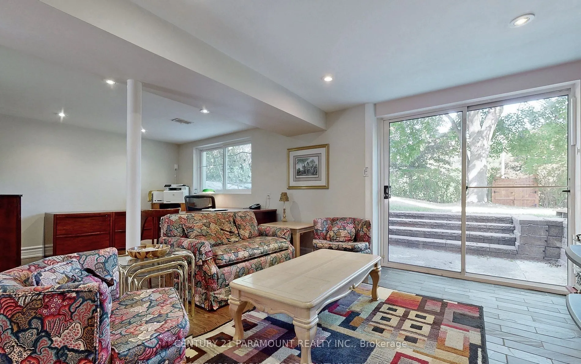 8 Waterfield Drive