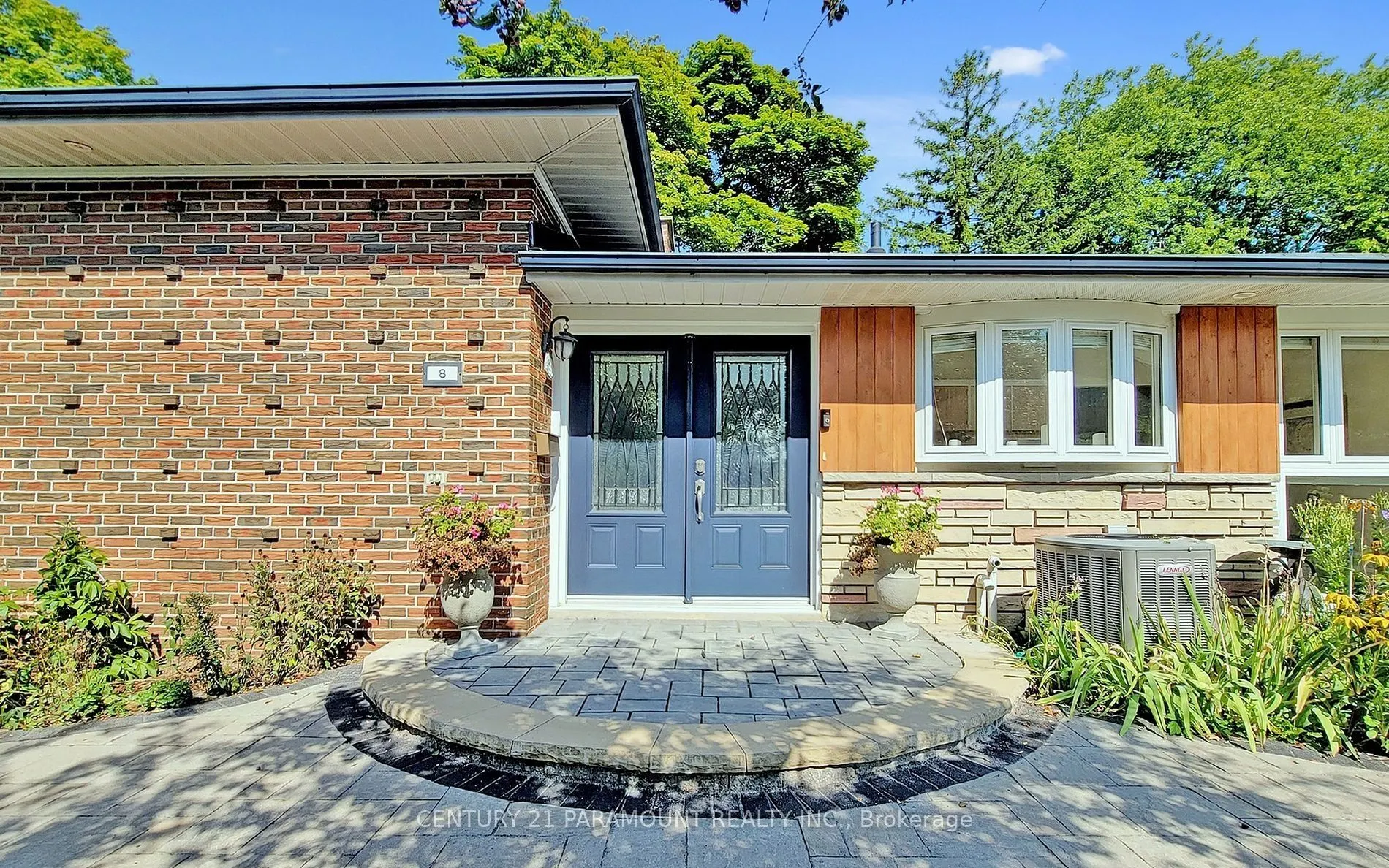 8 Waterfield Drive