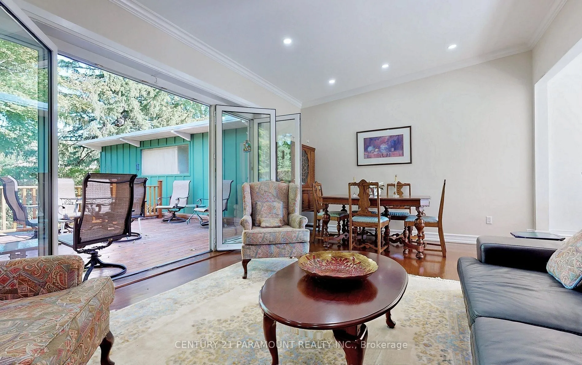 8 Waterfield Drive