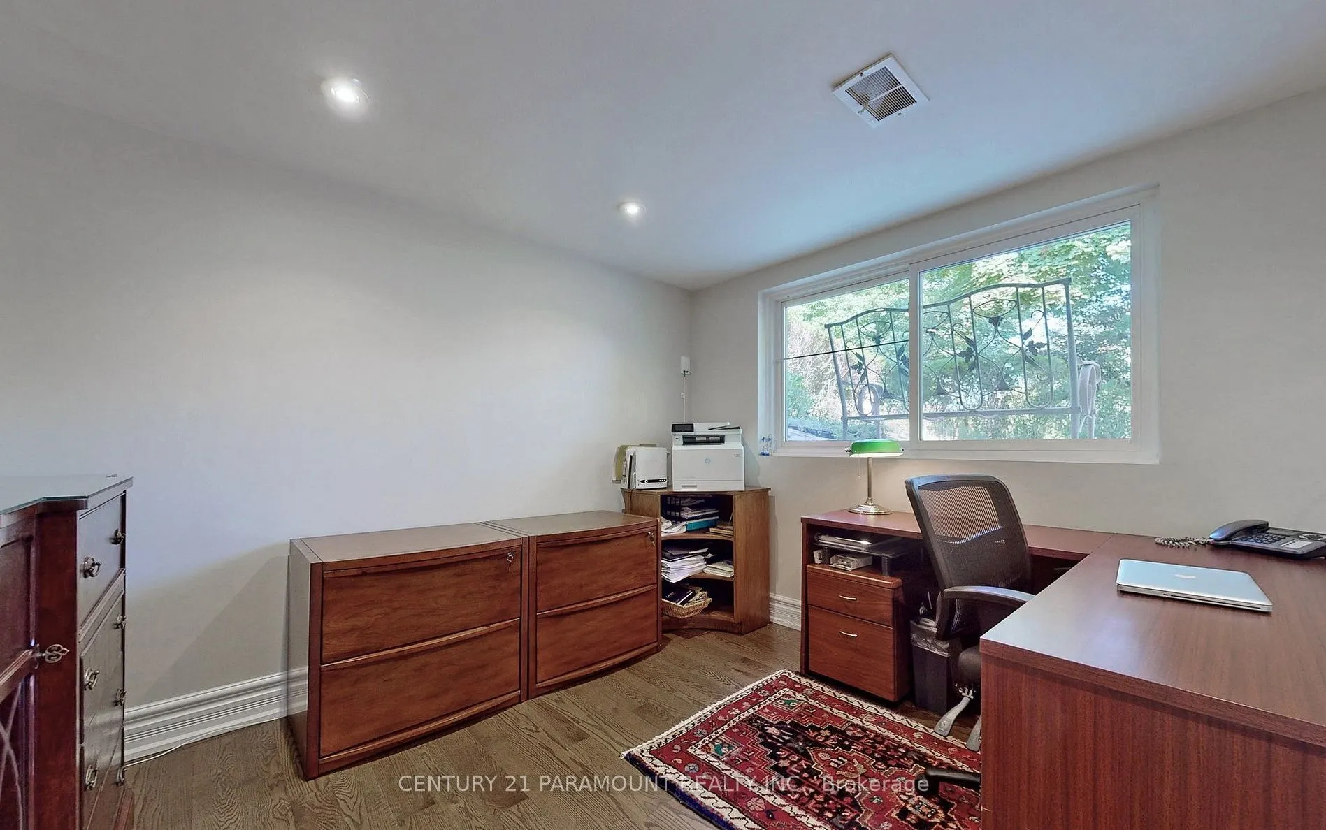 8 Waterfield Drive