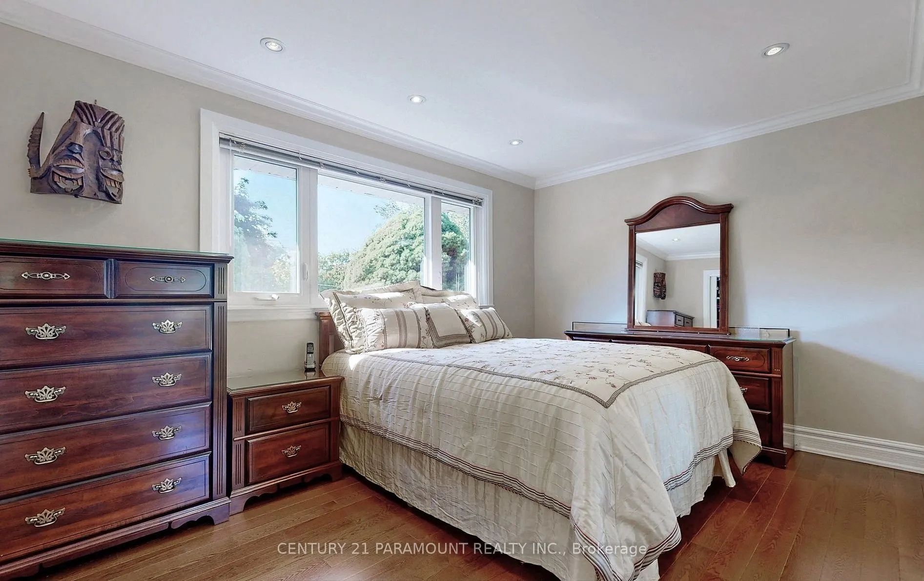 8 Waterfield Drive