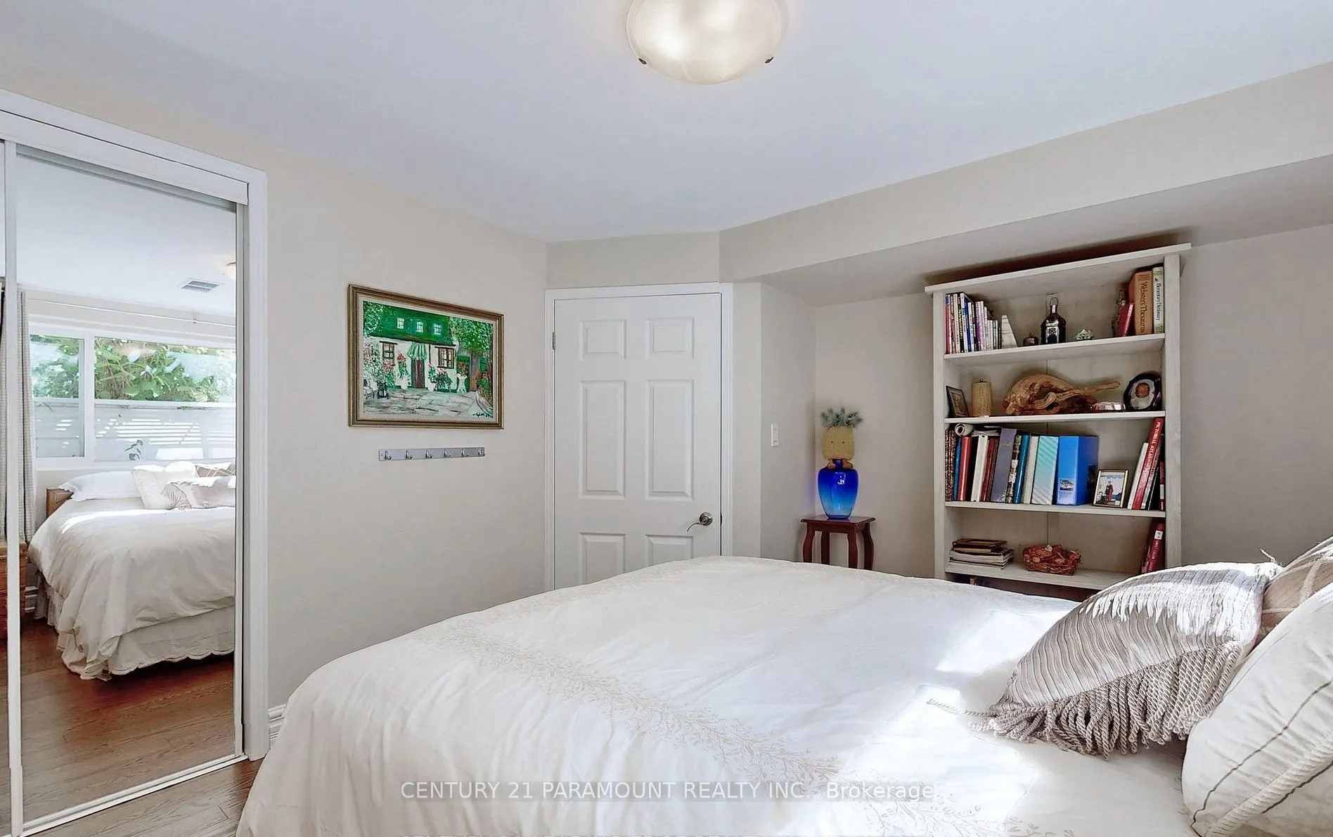 8 Waterfield Drive