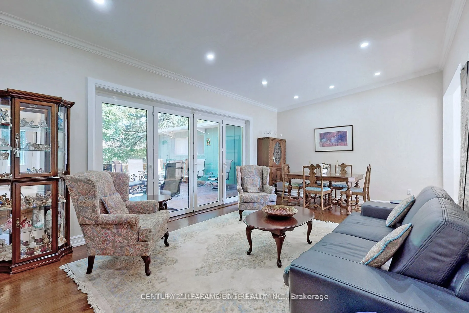 8 Waterfield Drive