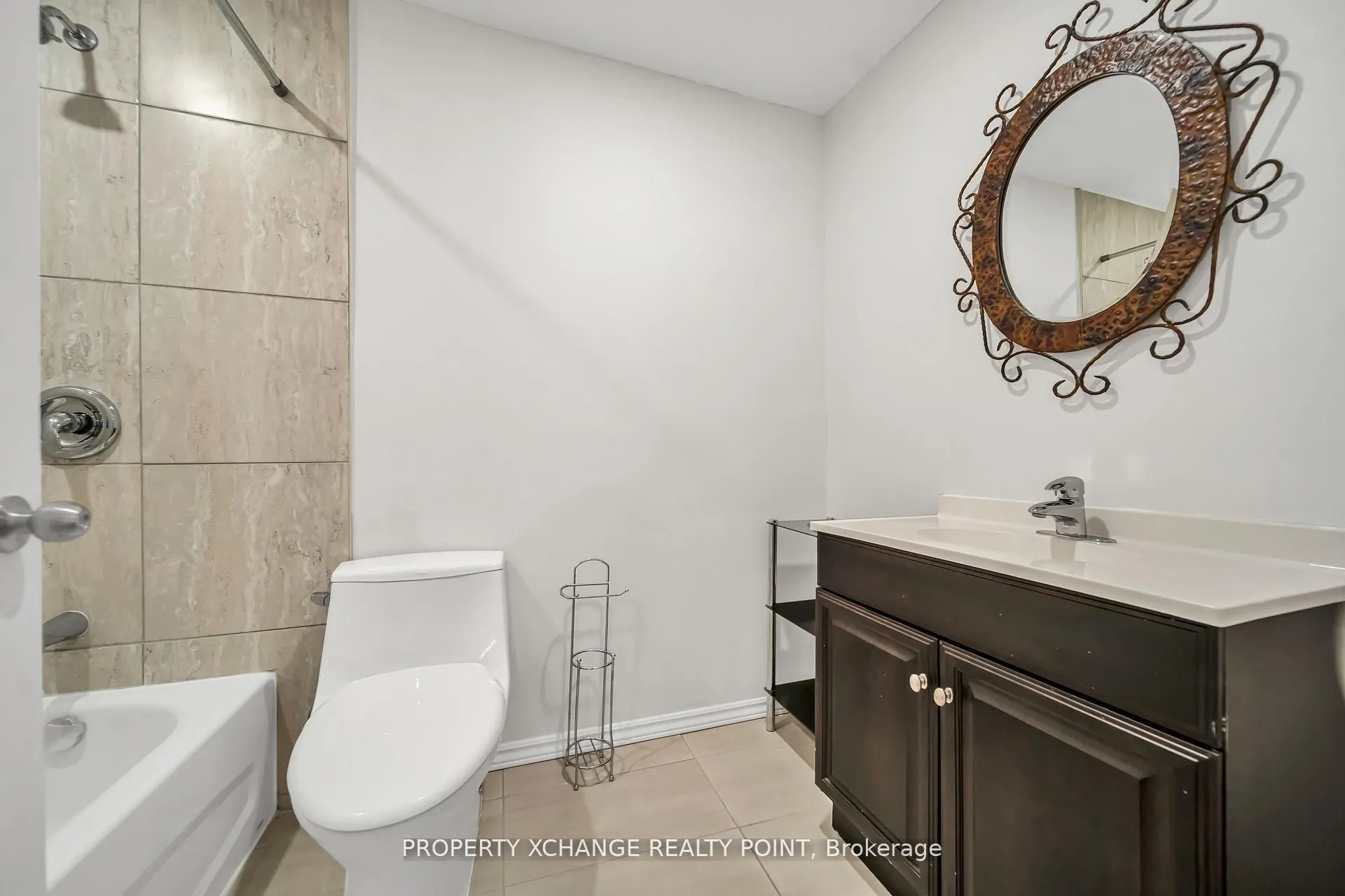 12 Waverly Street S