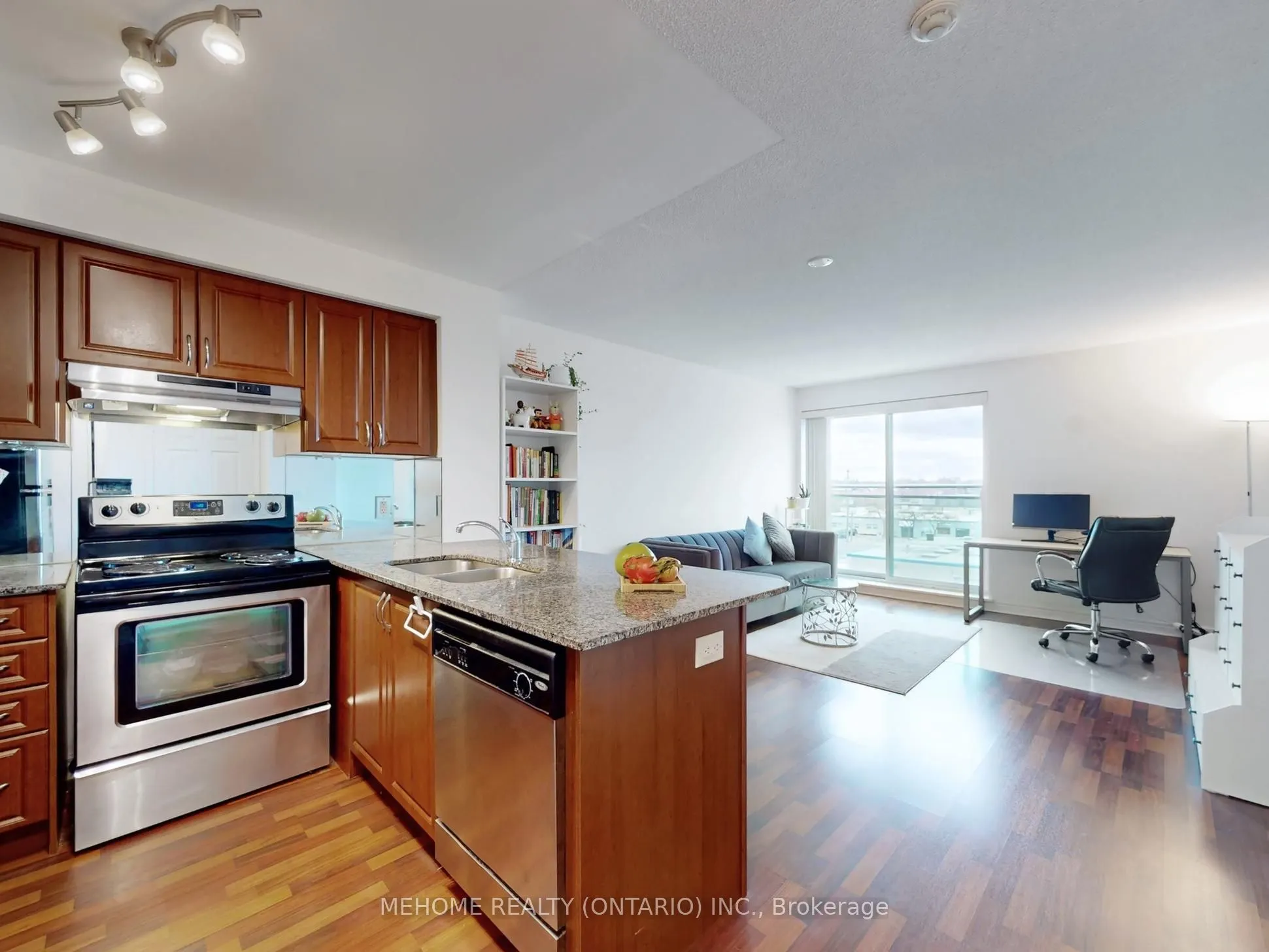 60 Fairfax Crescent #531