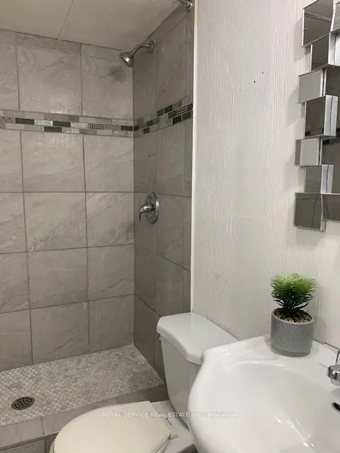 1037 Arthur Street #2