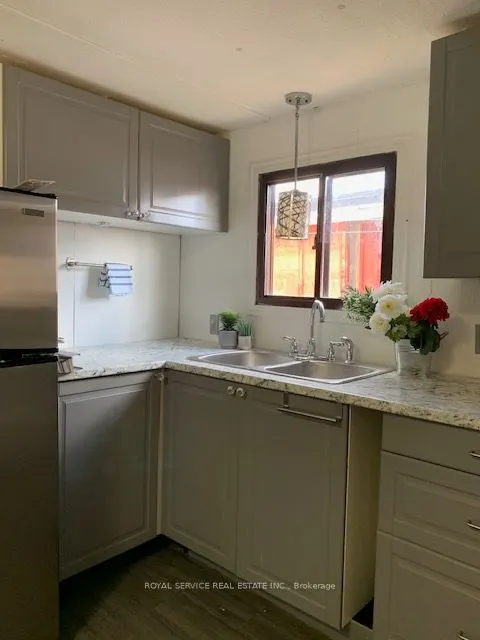 1037 Arthur Street #2