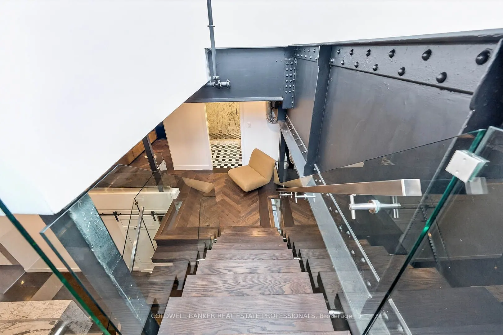 326 Carlaw Avenue #127