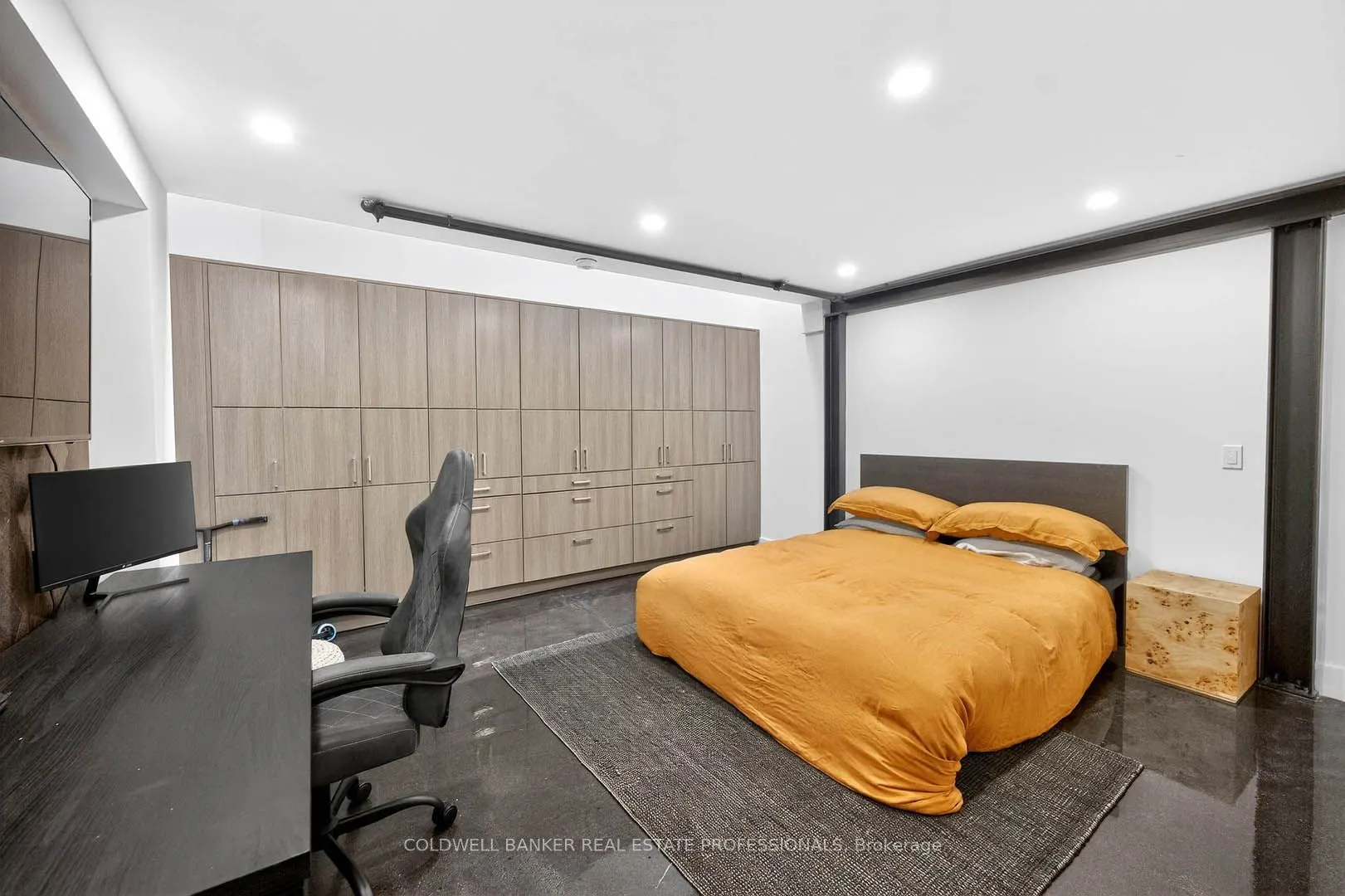 326 Carlaw Avenue #127