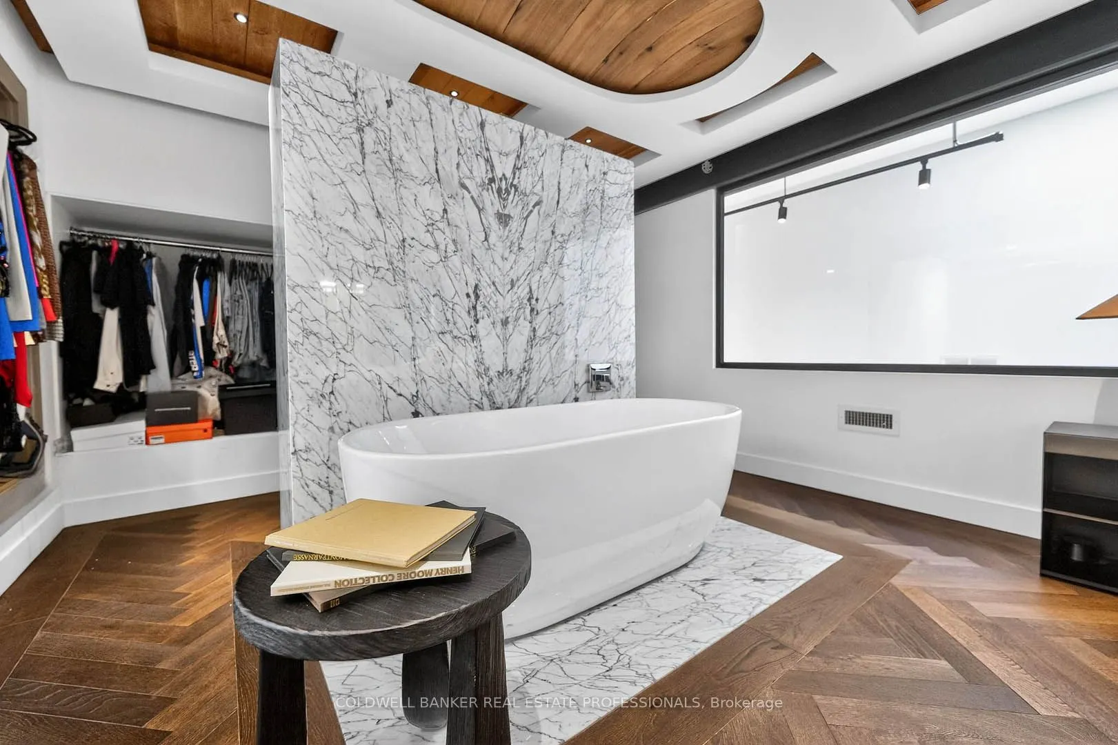 326 Carlaw Avenue #127