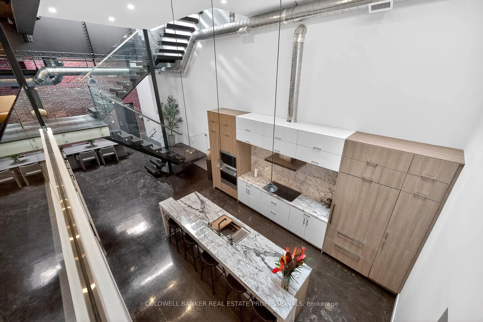 326 Carlaw Avenue #127