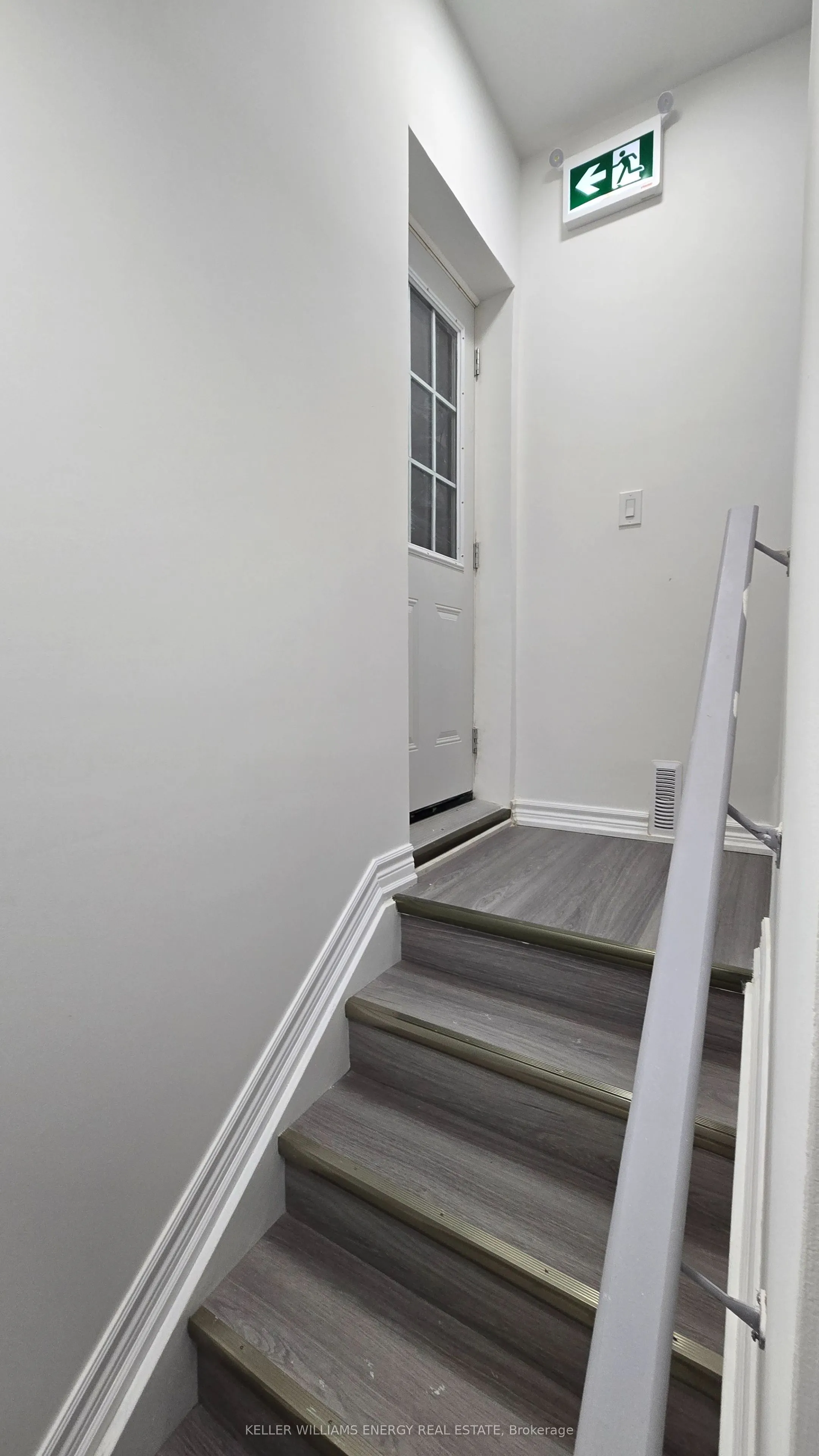 36 Crombie Street