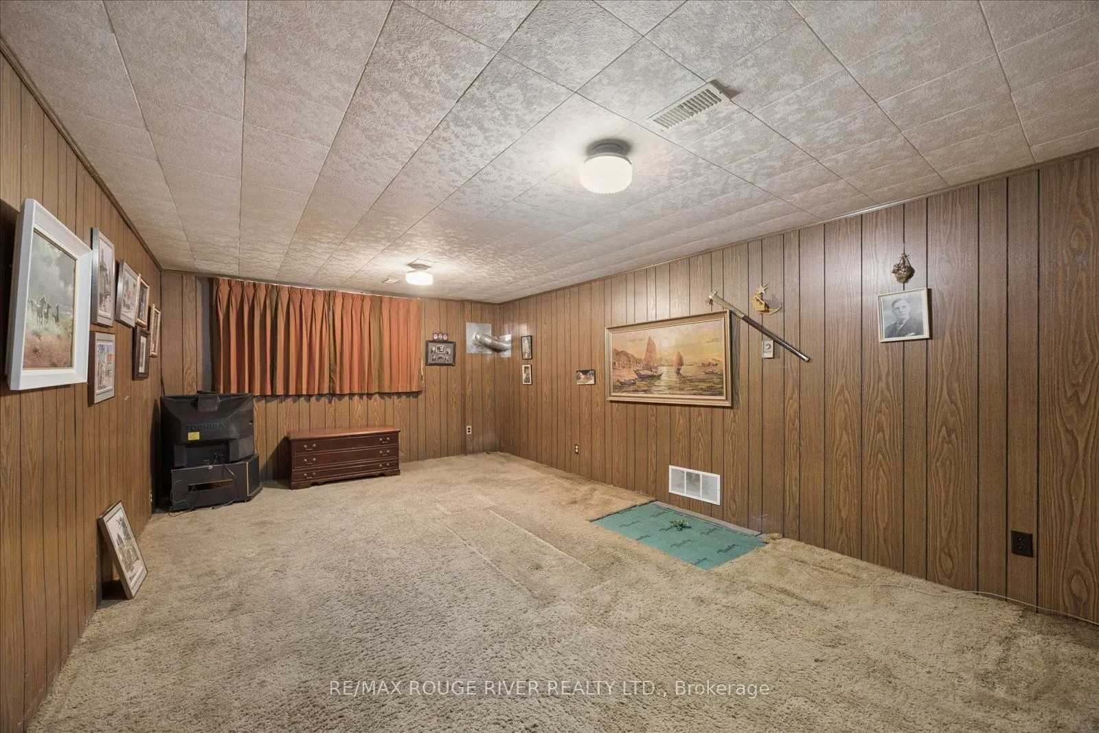 865 Regent Drive