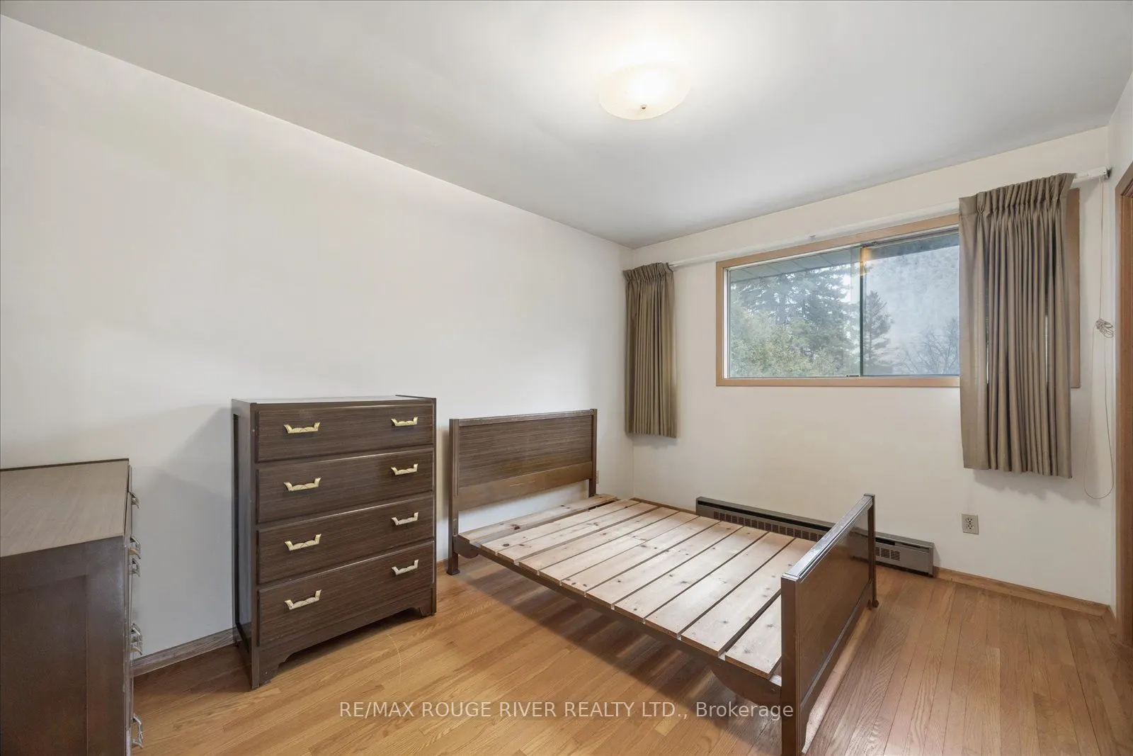 865 Regent Drive