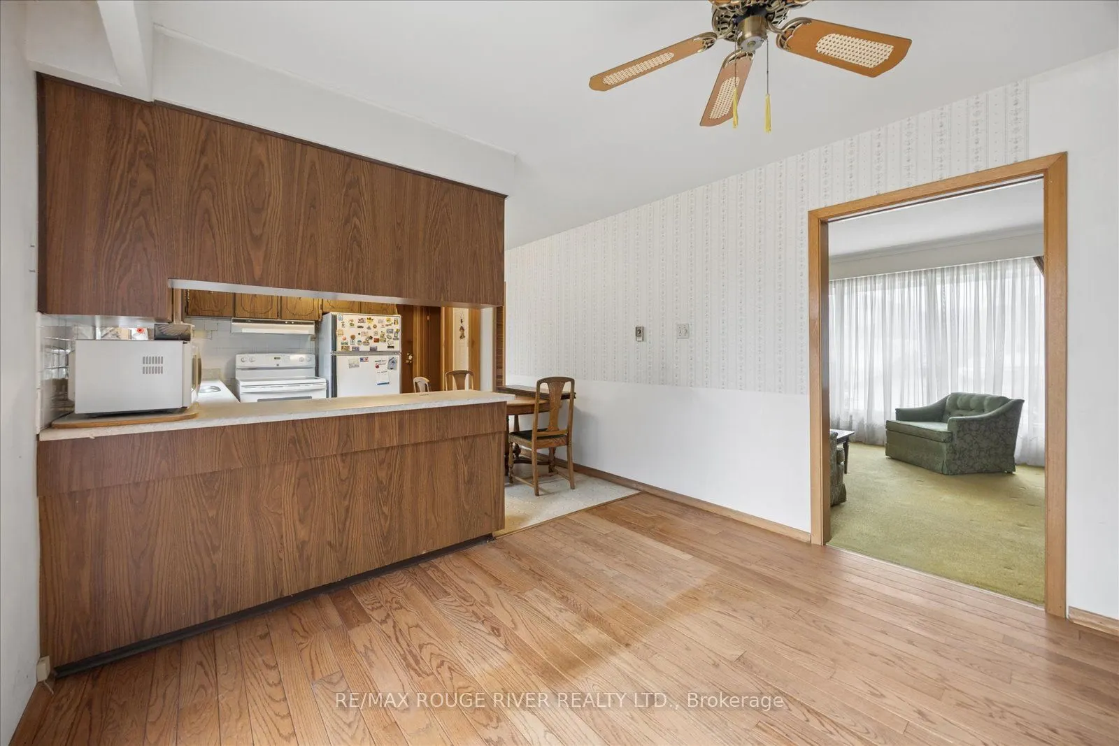 865 Regent Drive