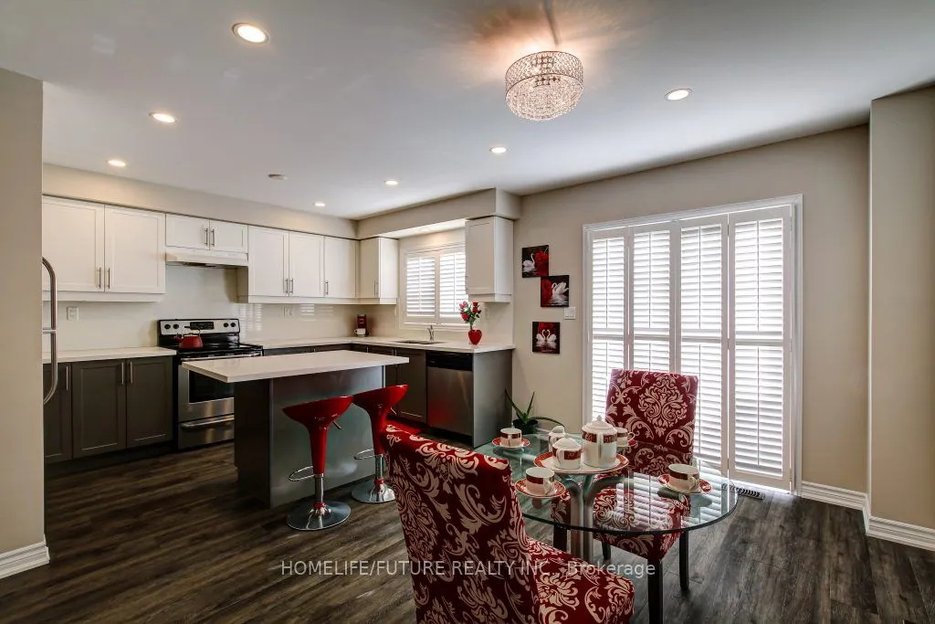 26 Streathern Way