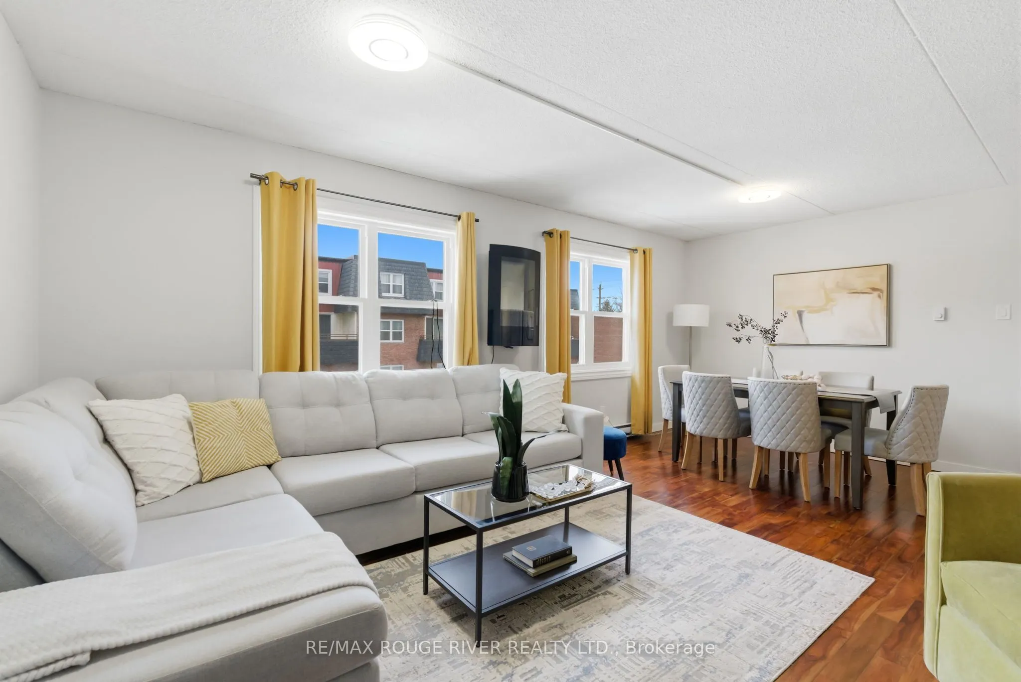 580 Mary Street E #214