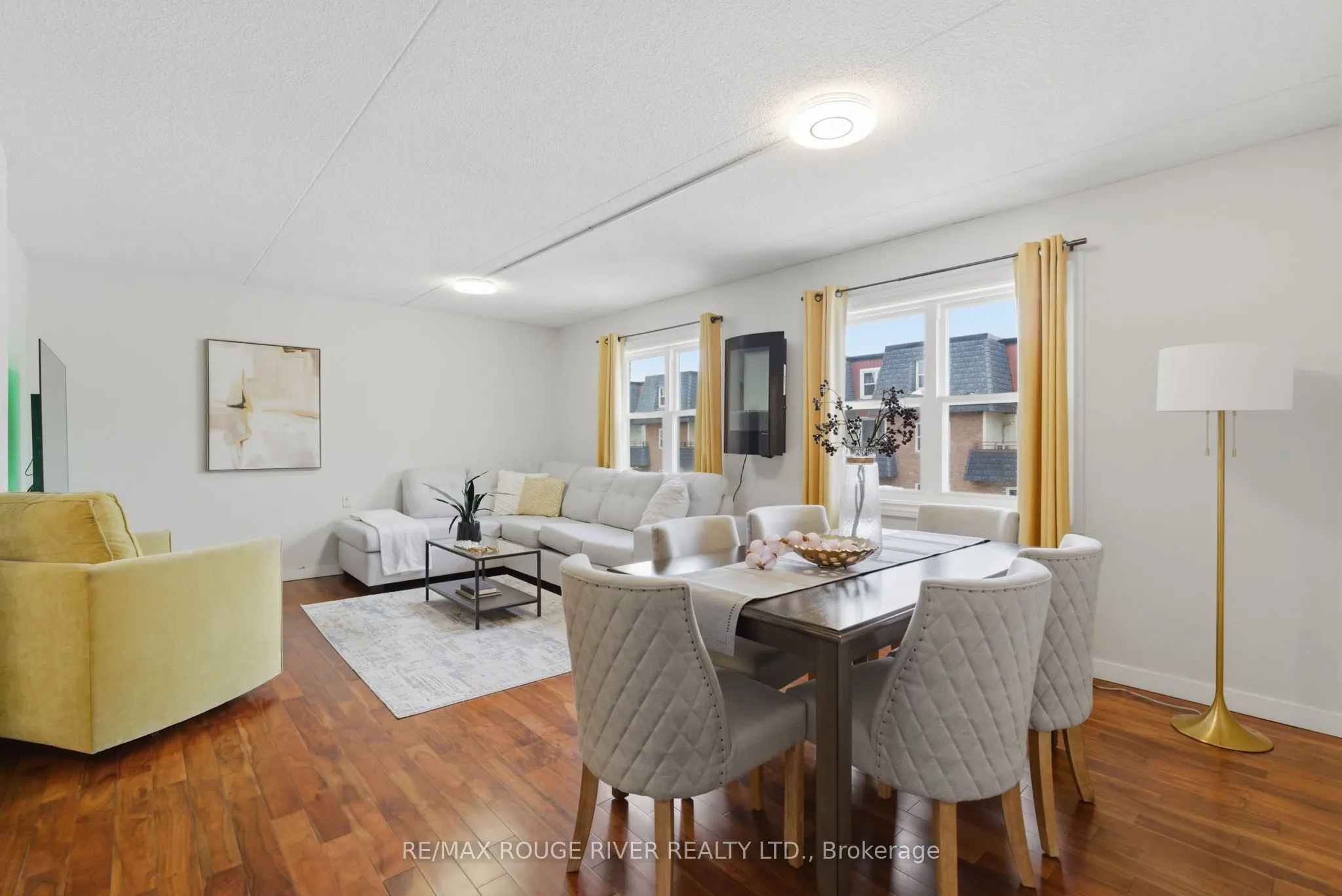 580 Mary Street E #214