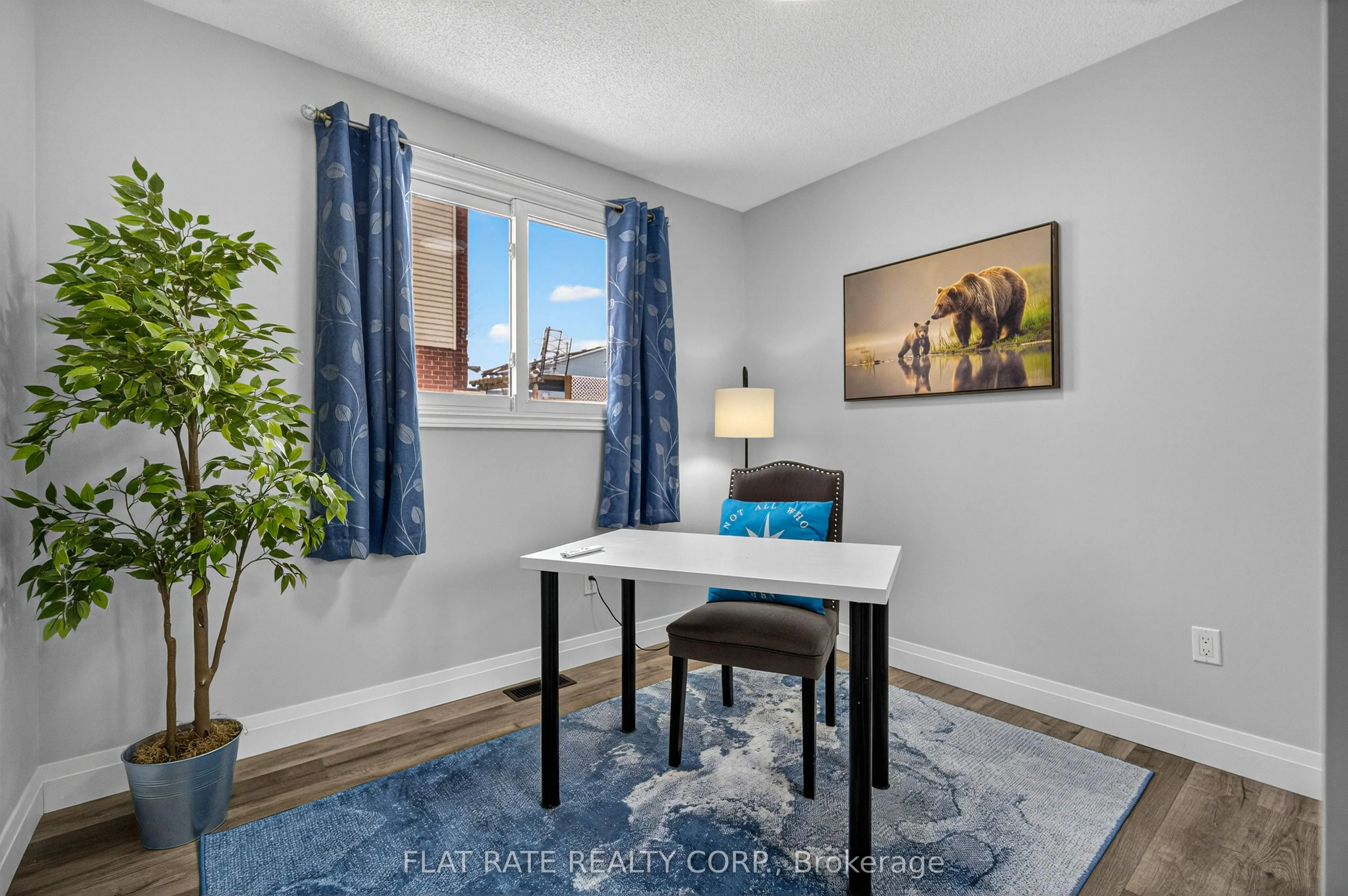 887 Lavis Court