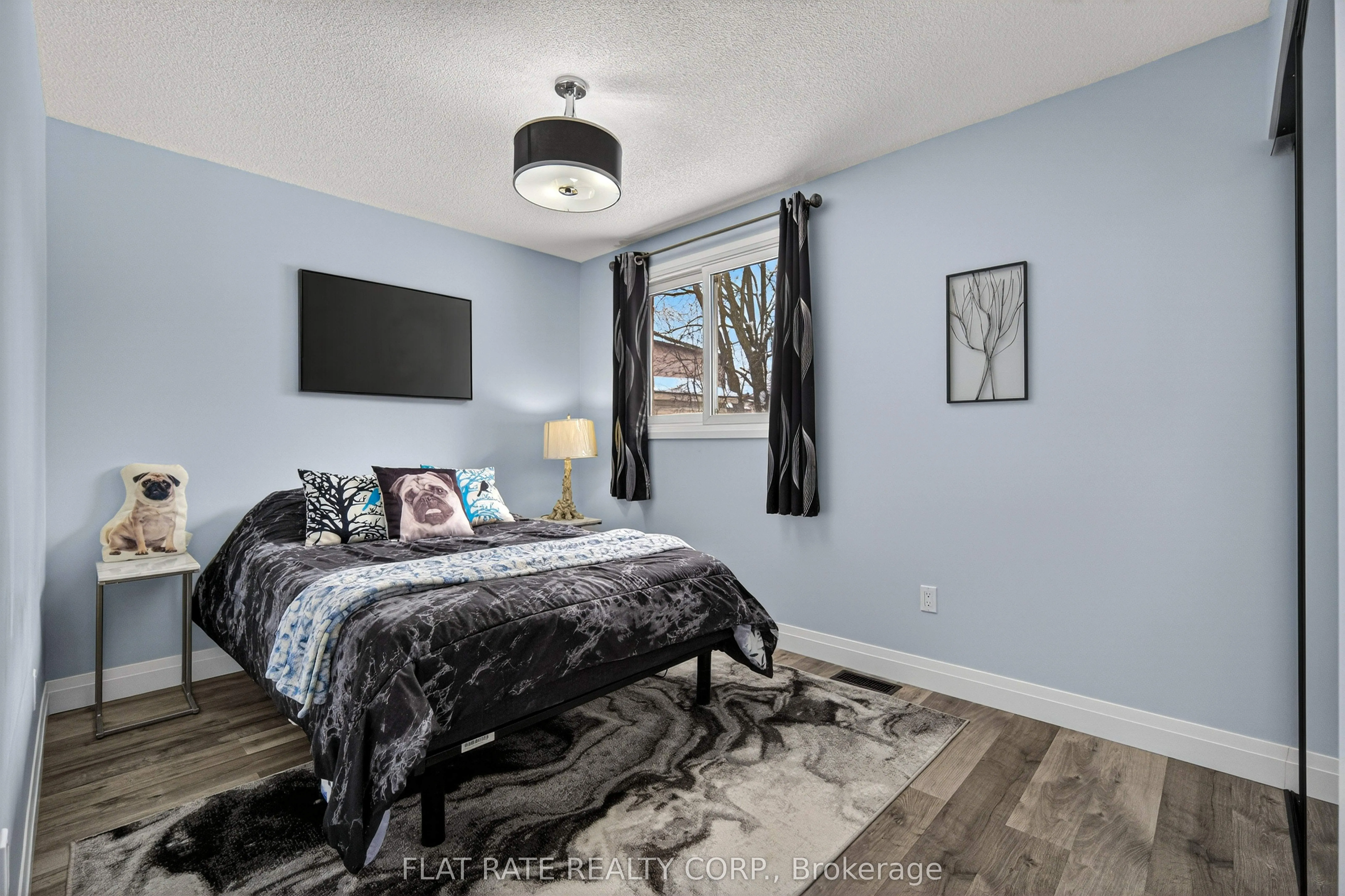 887 Lavis Court