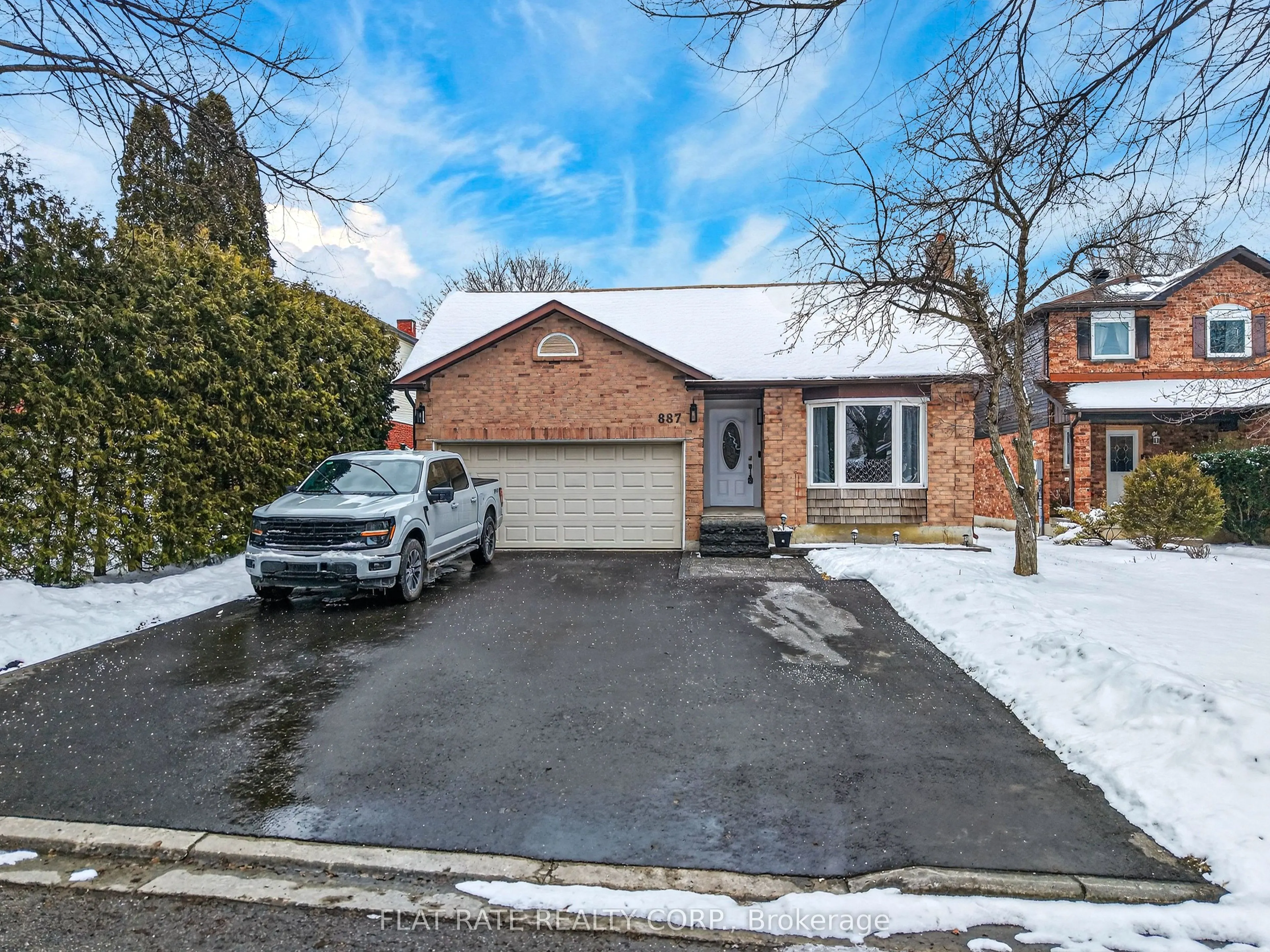 887 Lavis Court