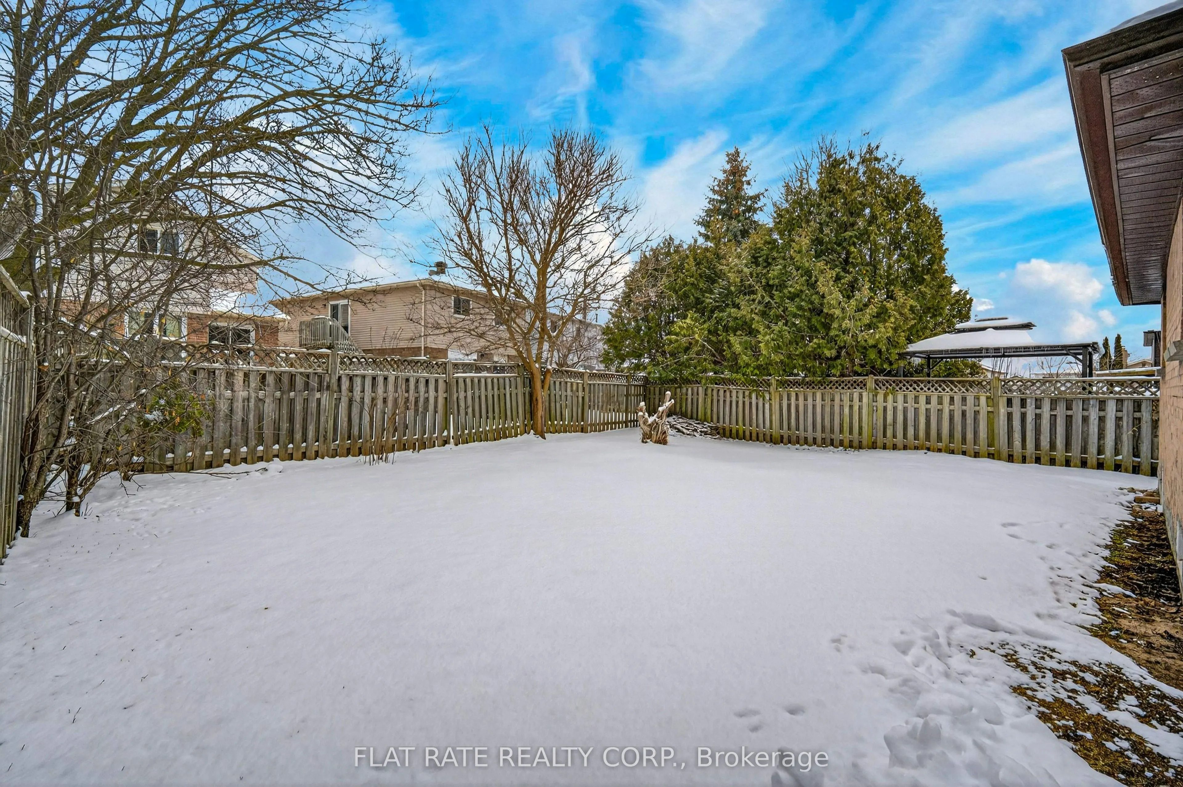 887 Lavis Court