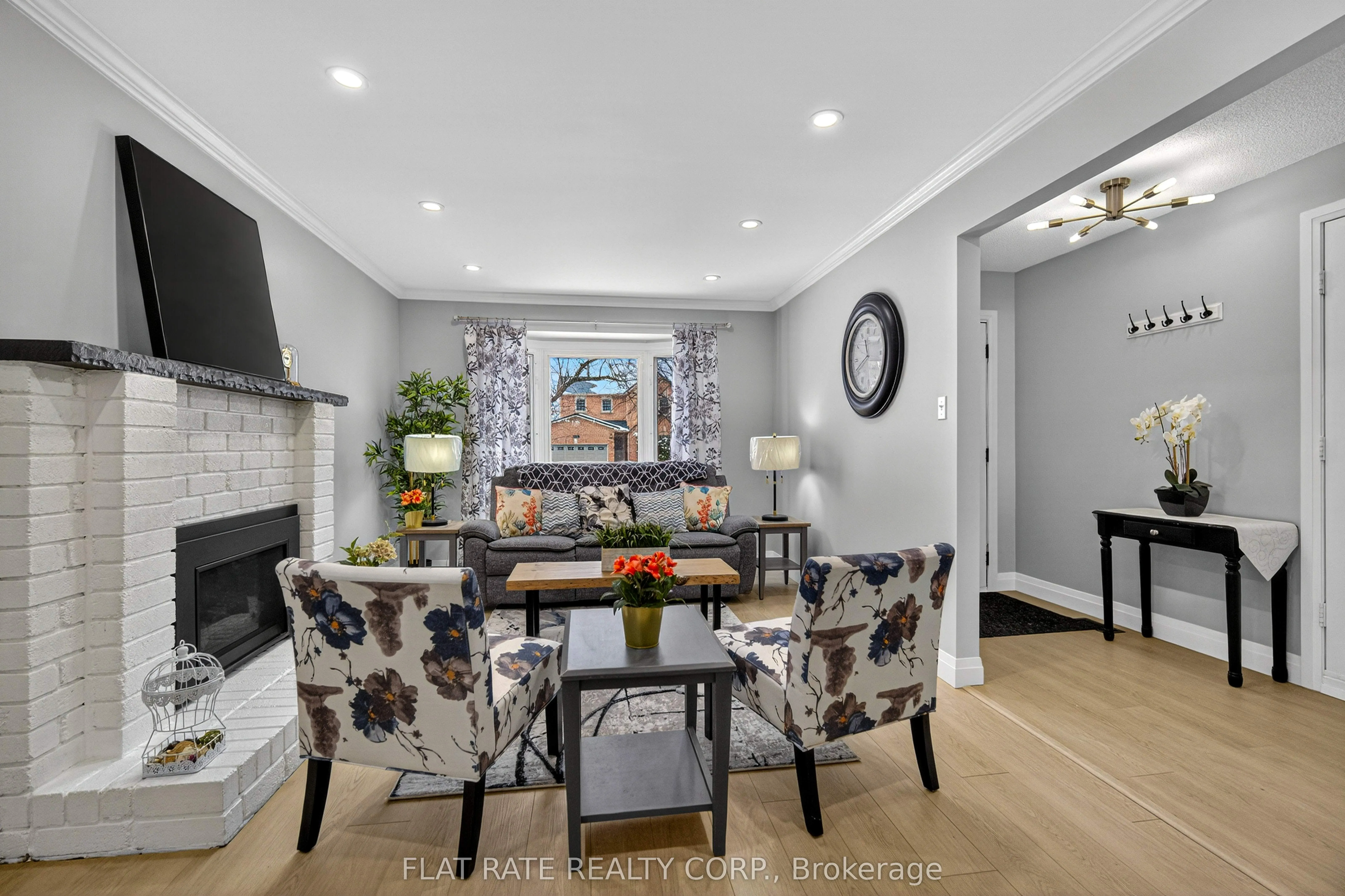 887 Lavis Court
