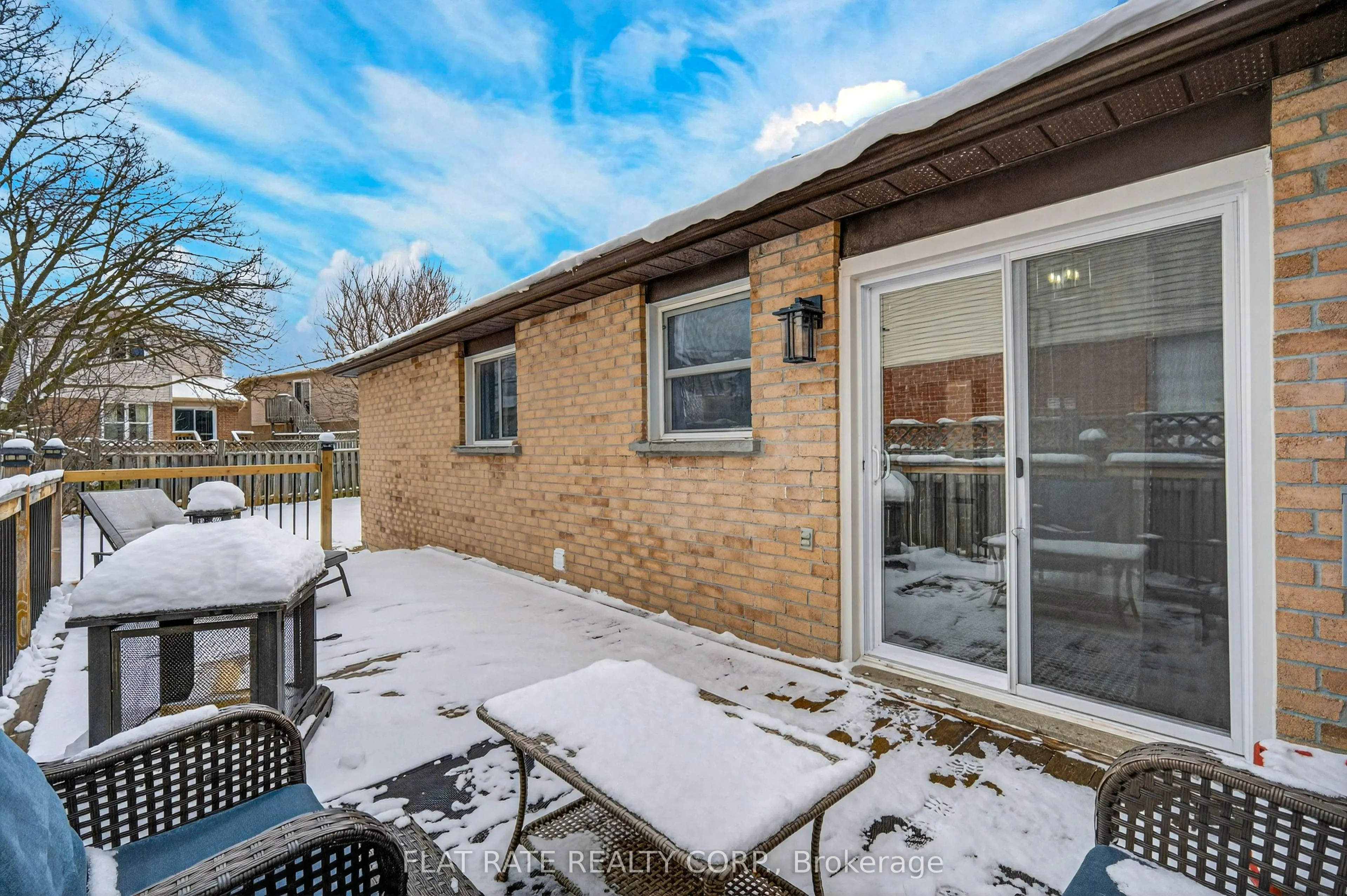 887 Lavis Court