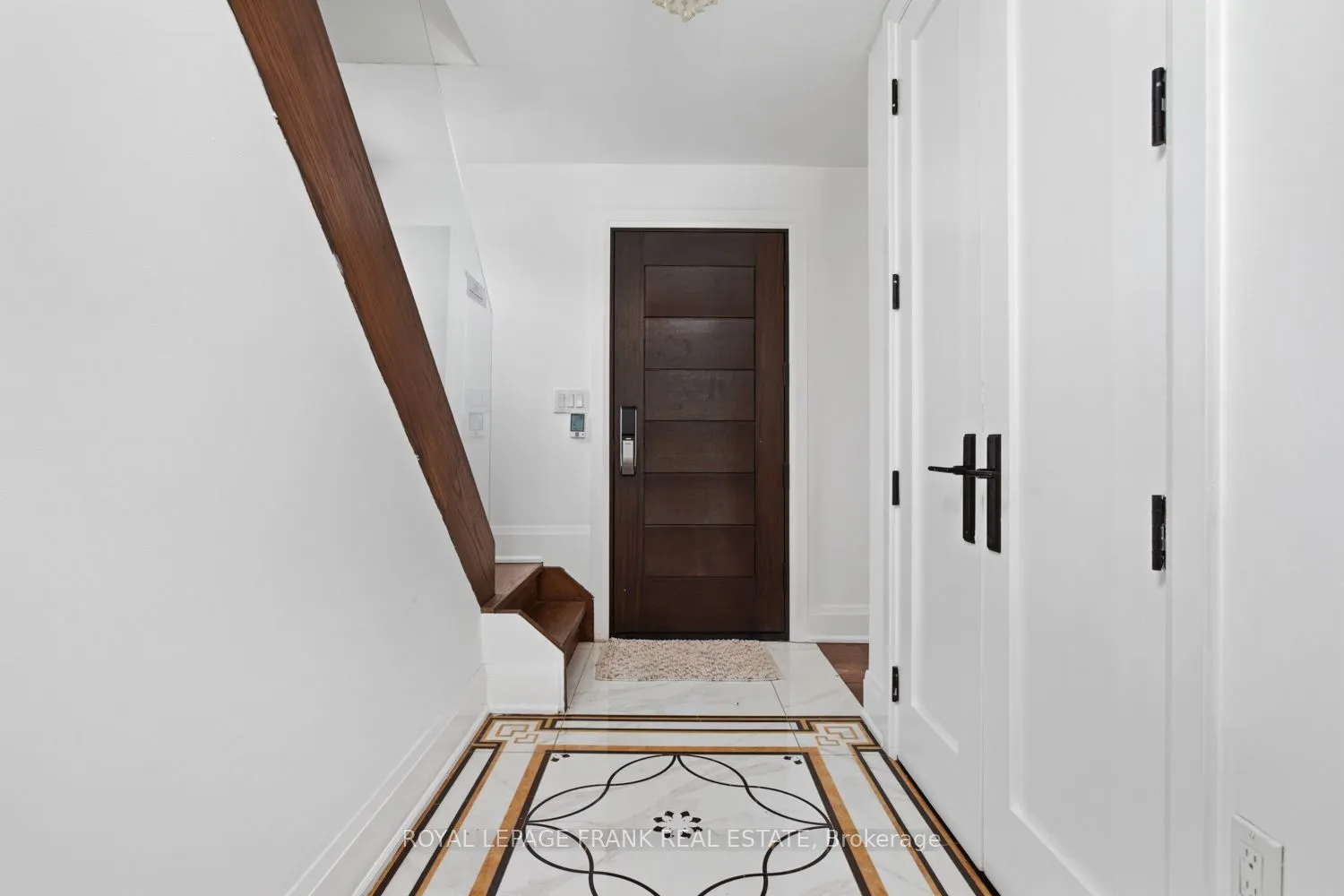 3531 Simcoe Street N