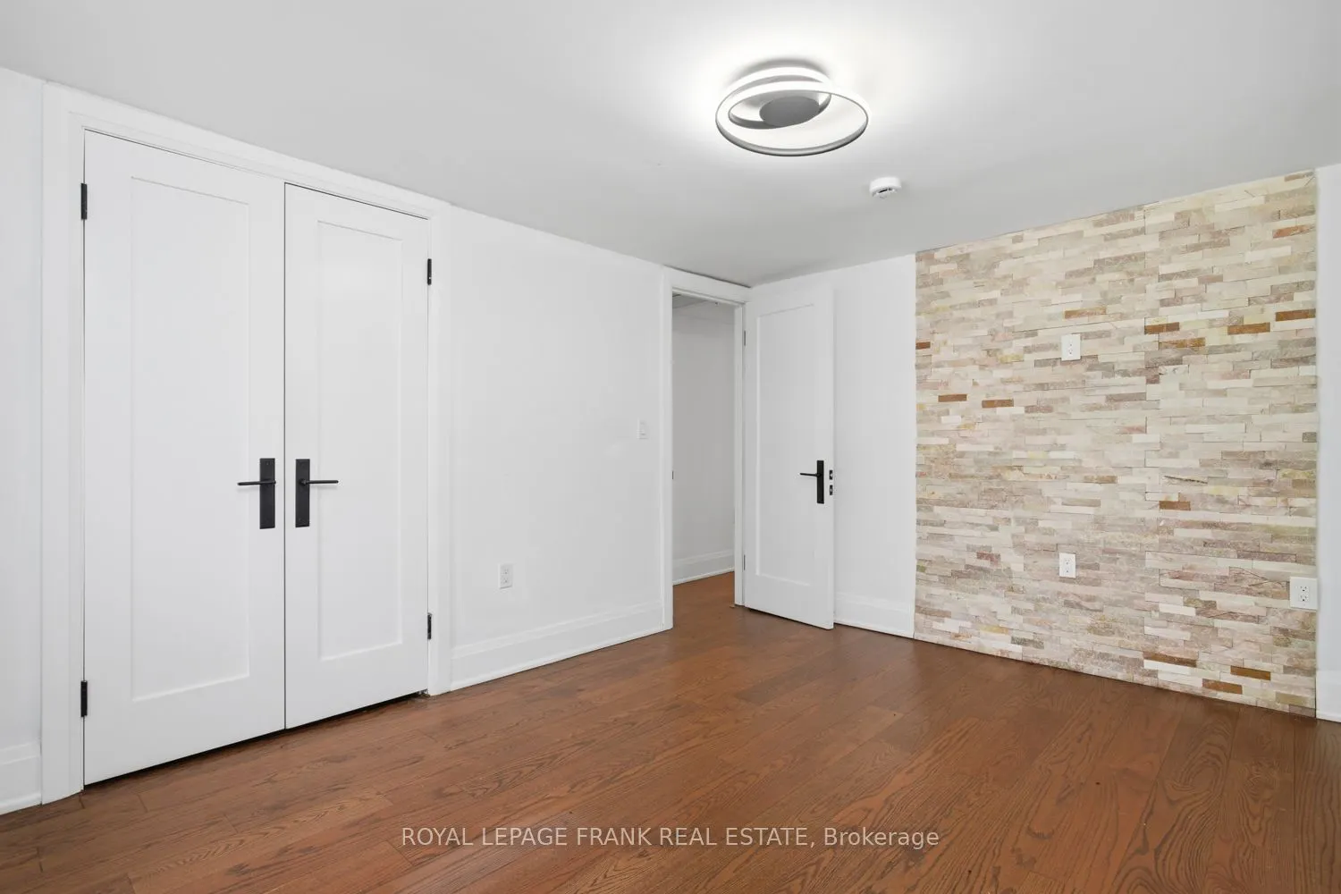 3531 Simcoe Street N