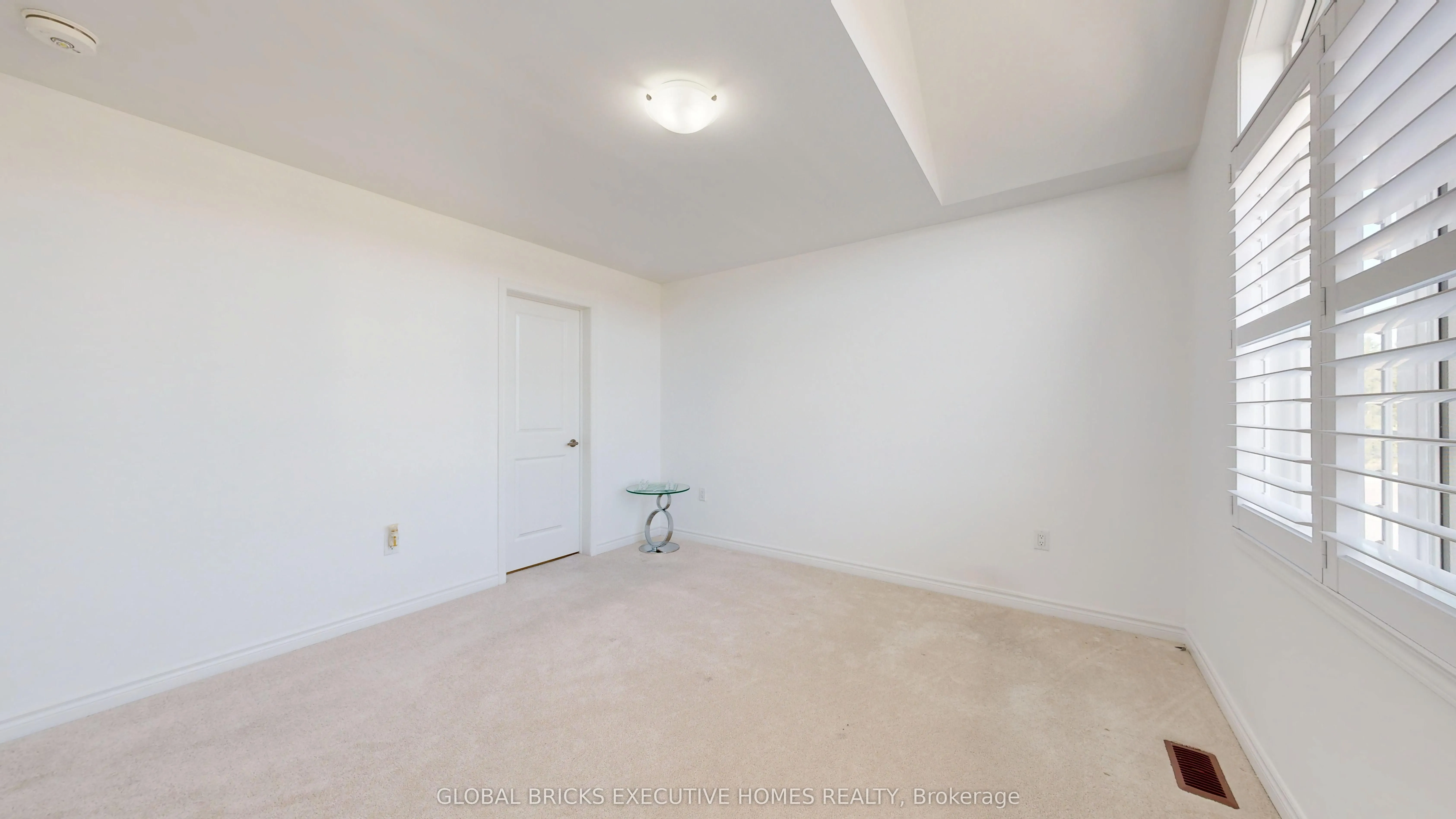 2885 Foxden Square