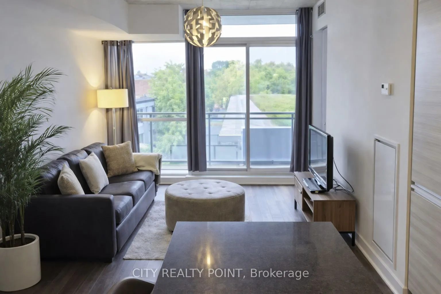 1190 Dundas Street E #505