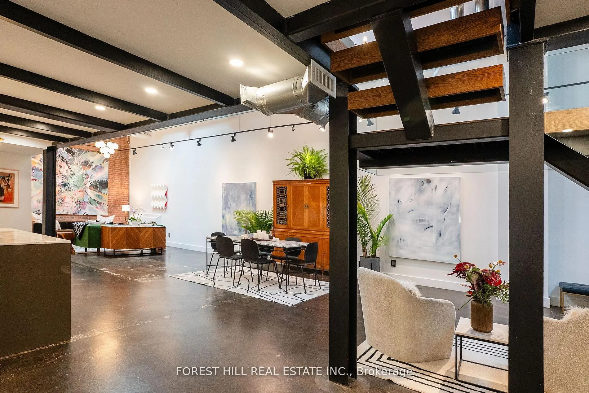 326 Carlaw Avenue #123
