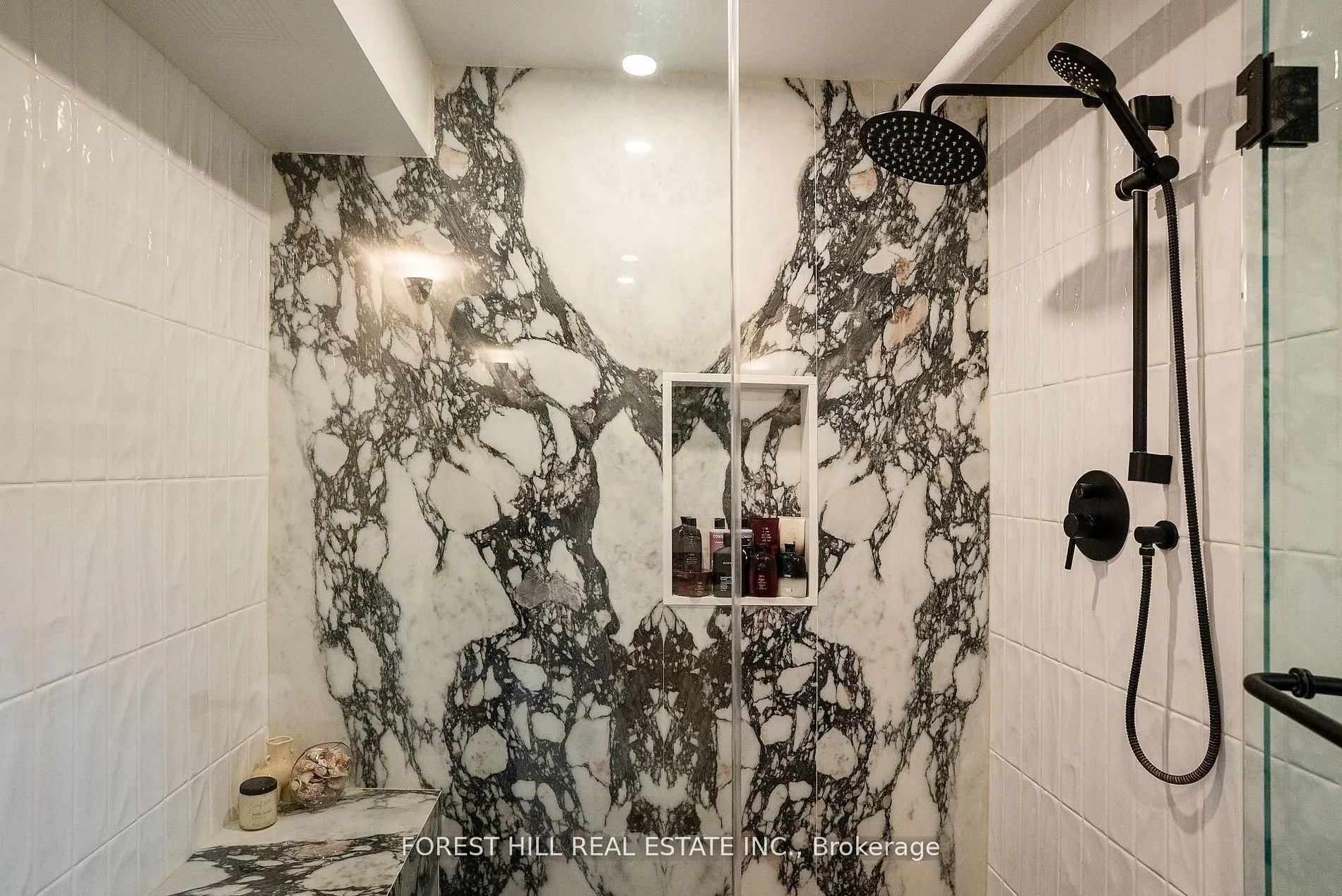 326 Carlaw Avenue #123