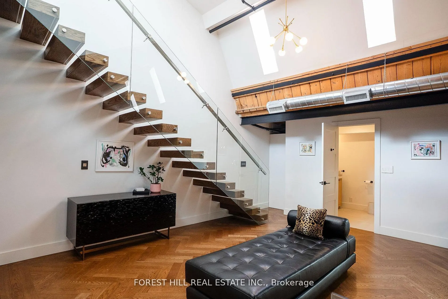 326 Carlaw Avenue #123