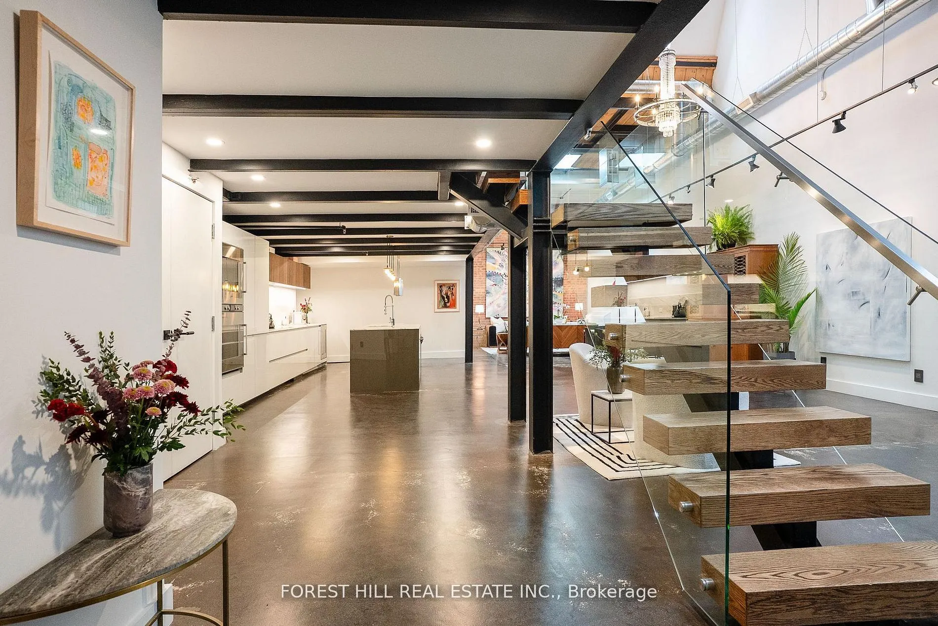 326 Carlaw Avenue #123