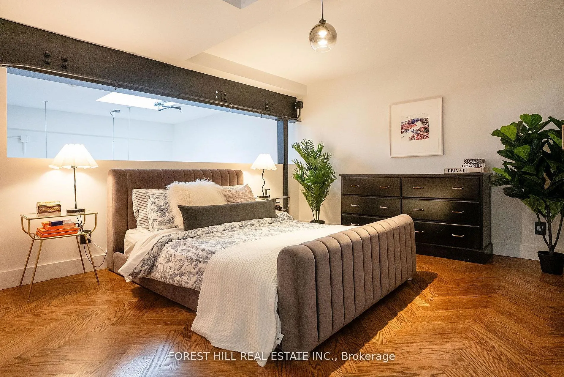 326 Carlaw Avenue #123