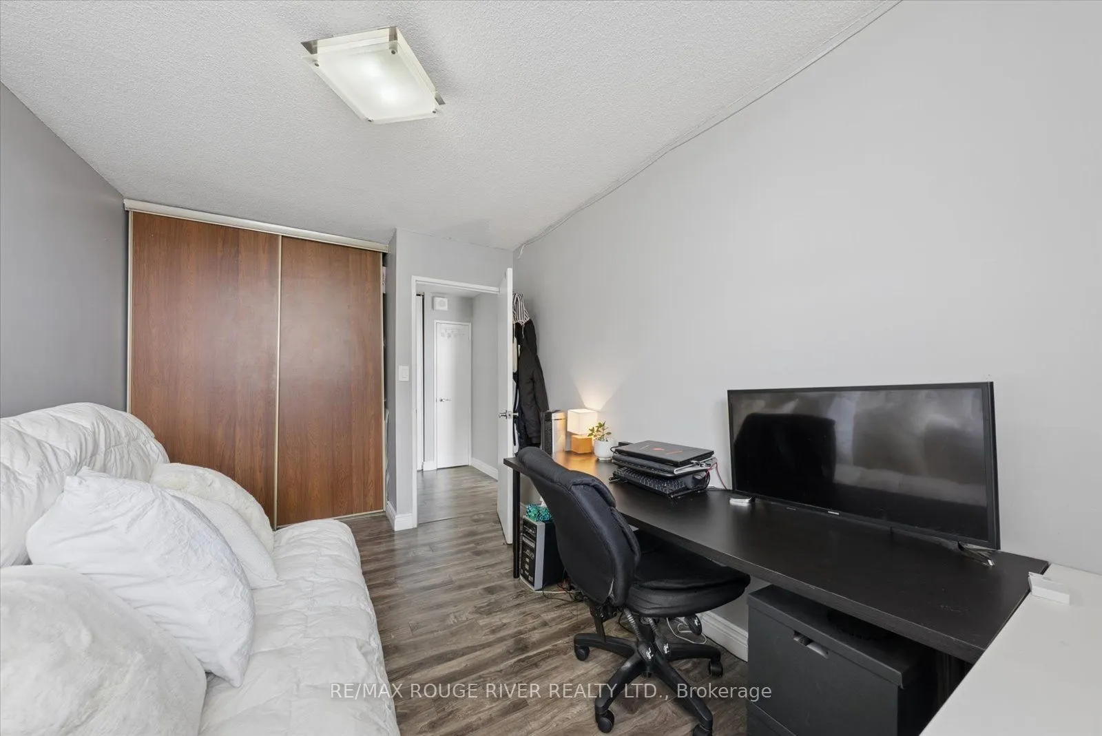 90 Ling Road #907