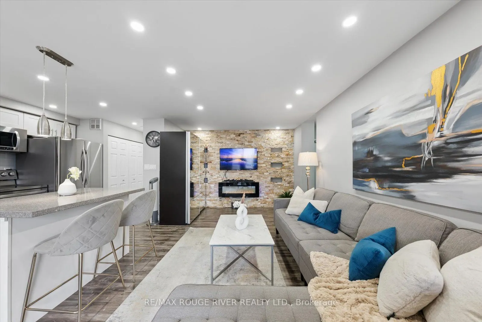 90 Ling Road #907
