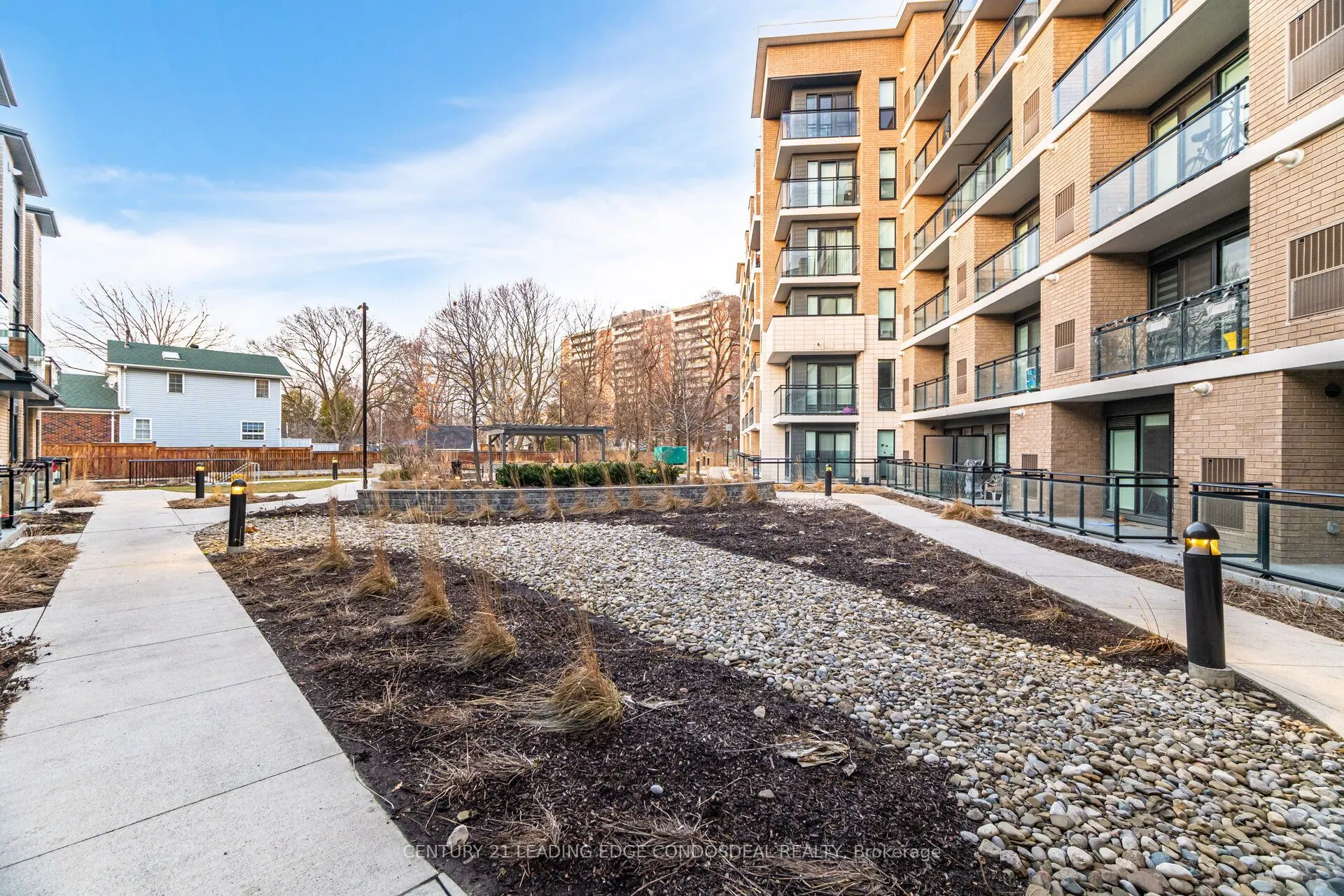 1 Falaise Road #424