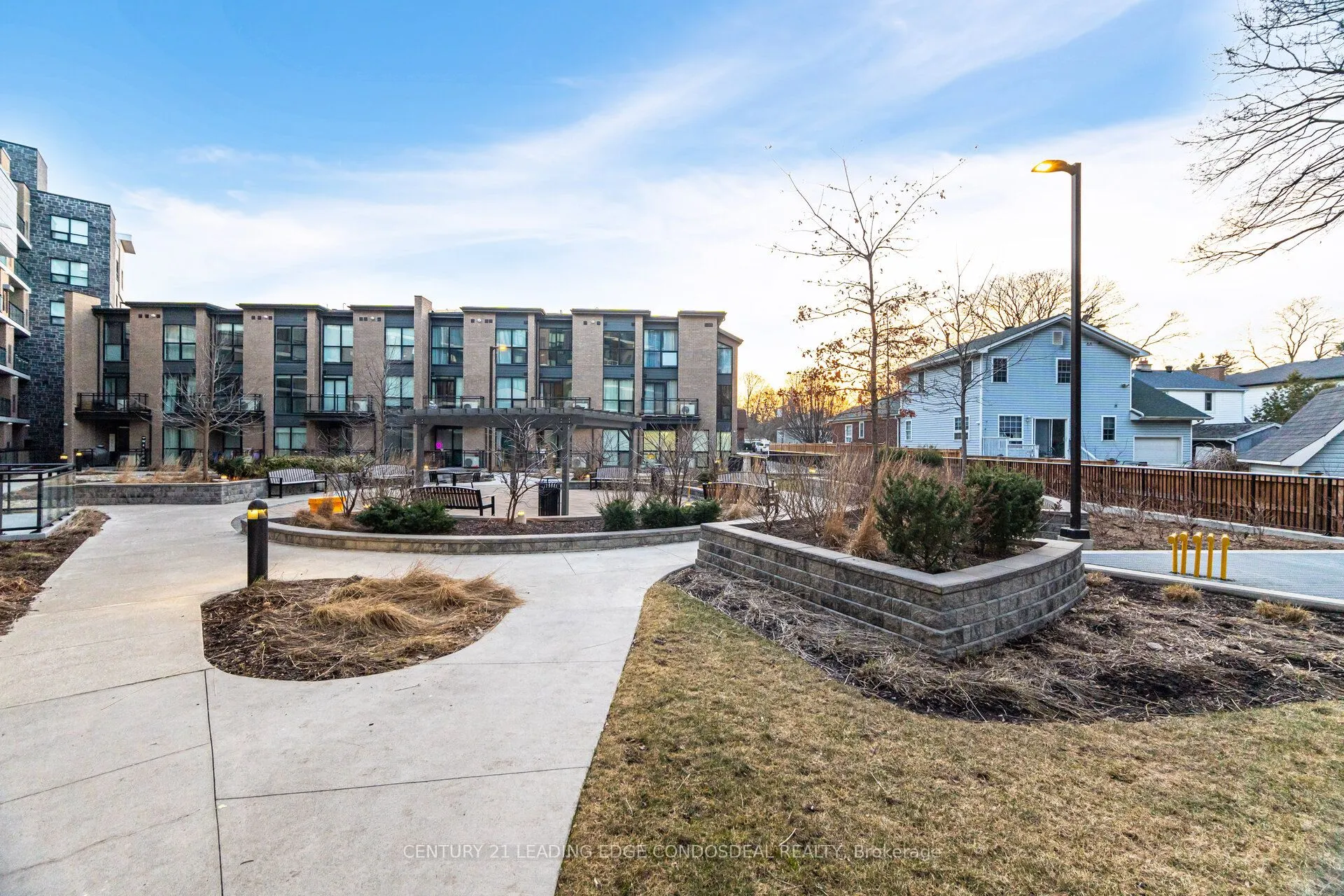 1 Falaise Road #424