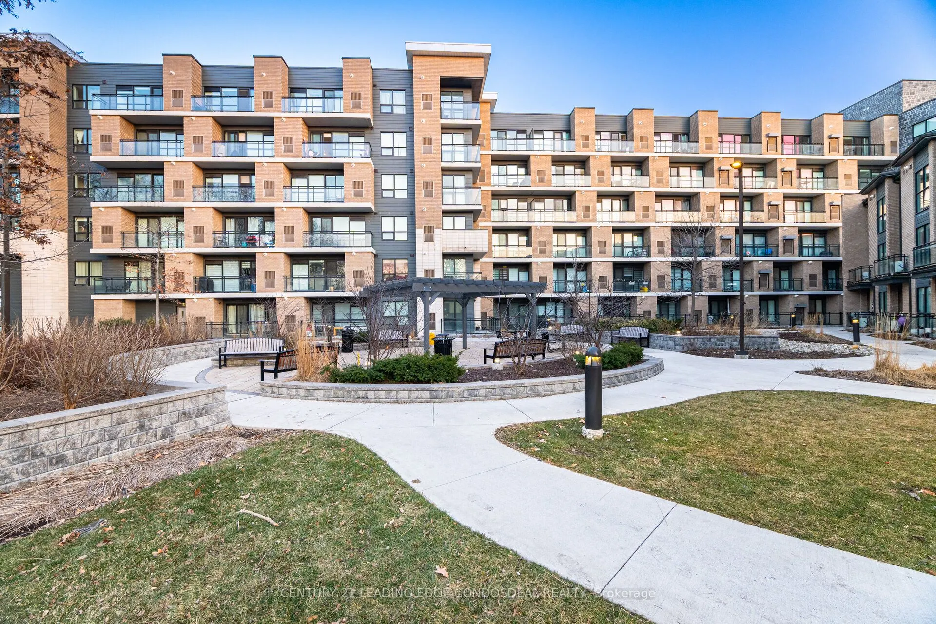 1 Falaise Road #424