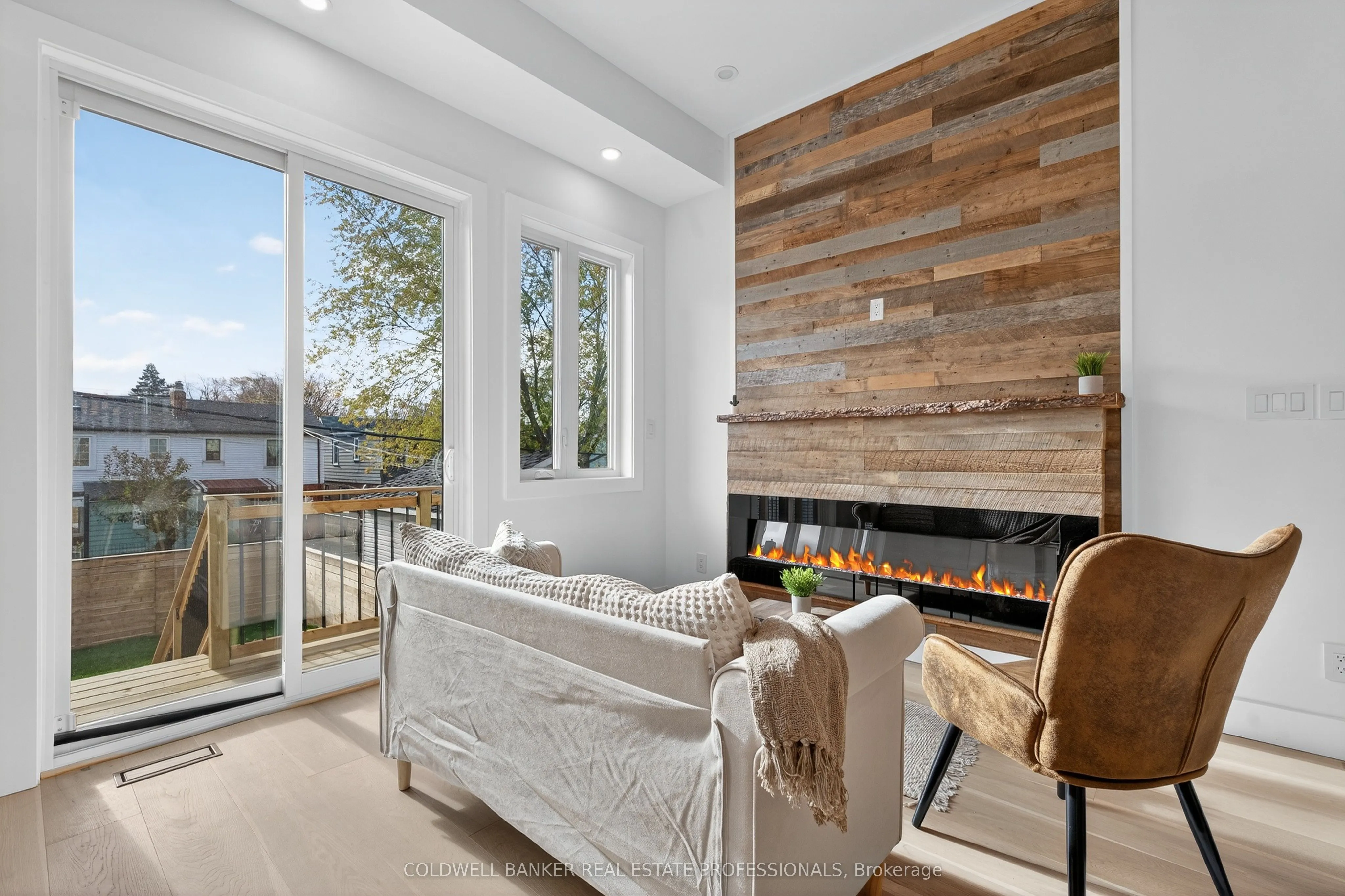 223 Queensdale Avenue
