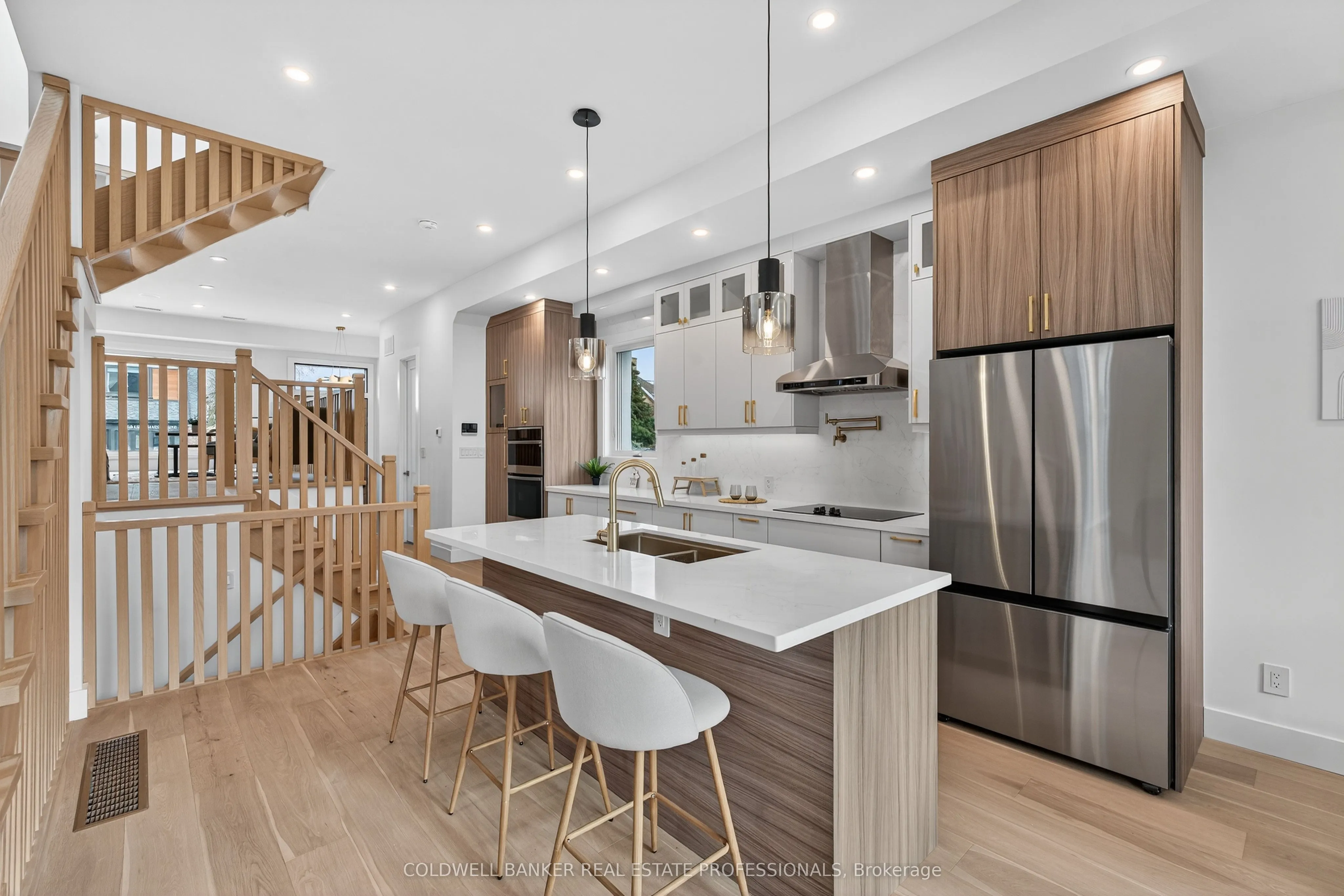223 Queensdale Avenue