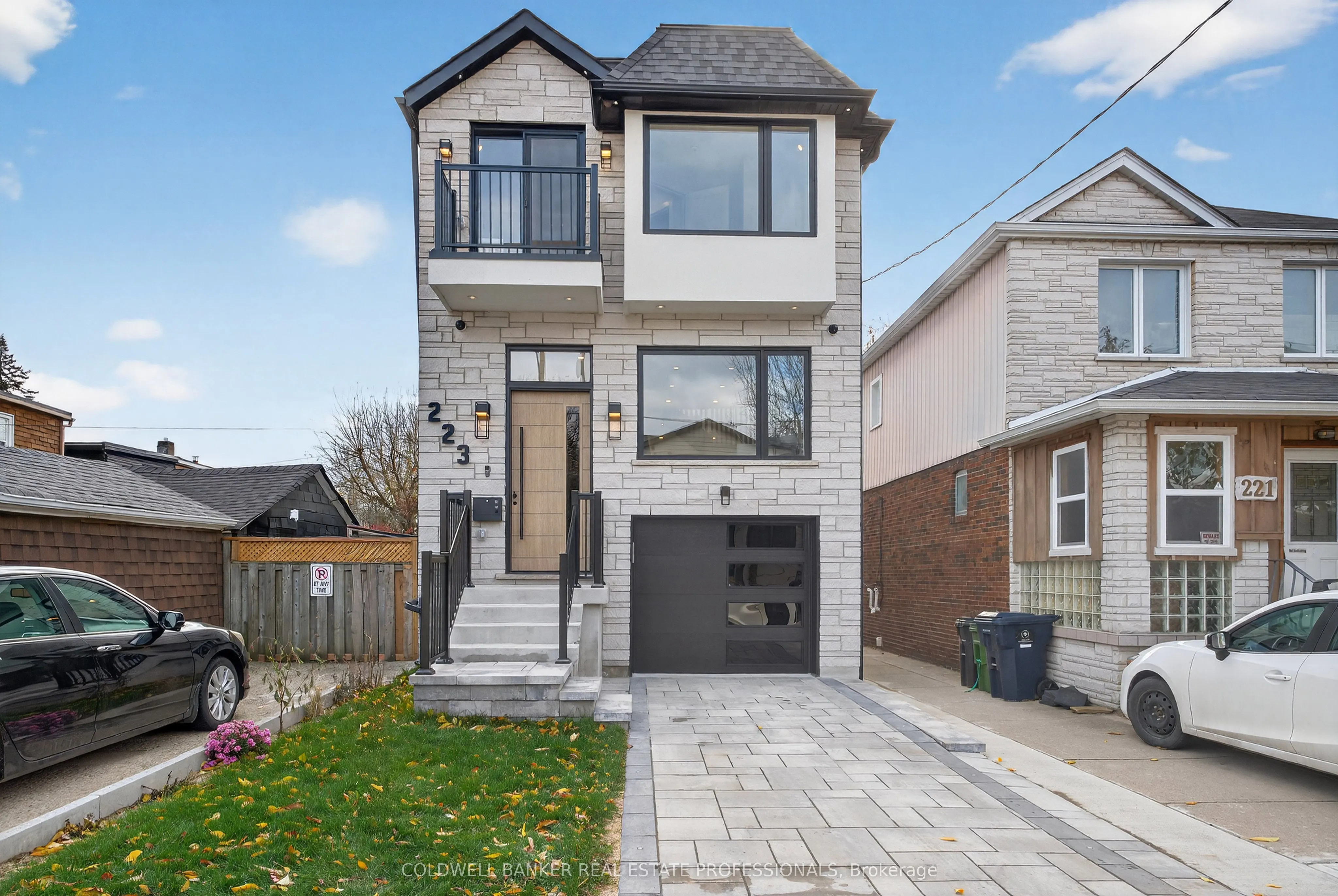 223 Queensdale Avenue