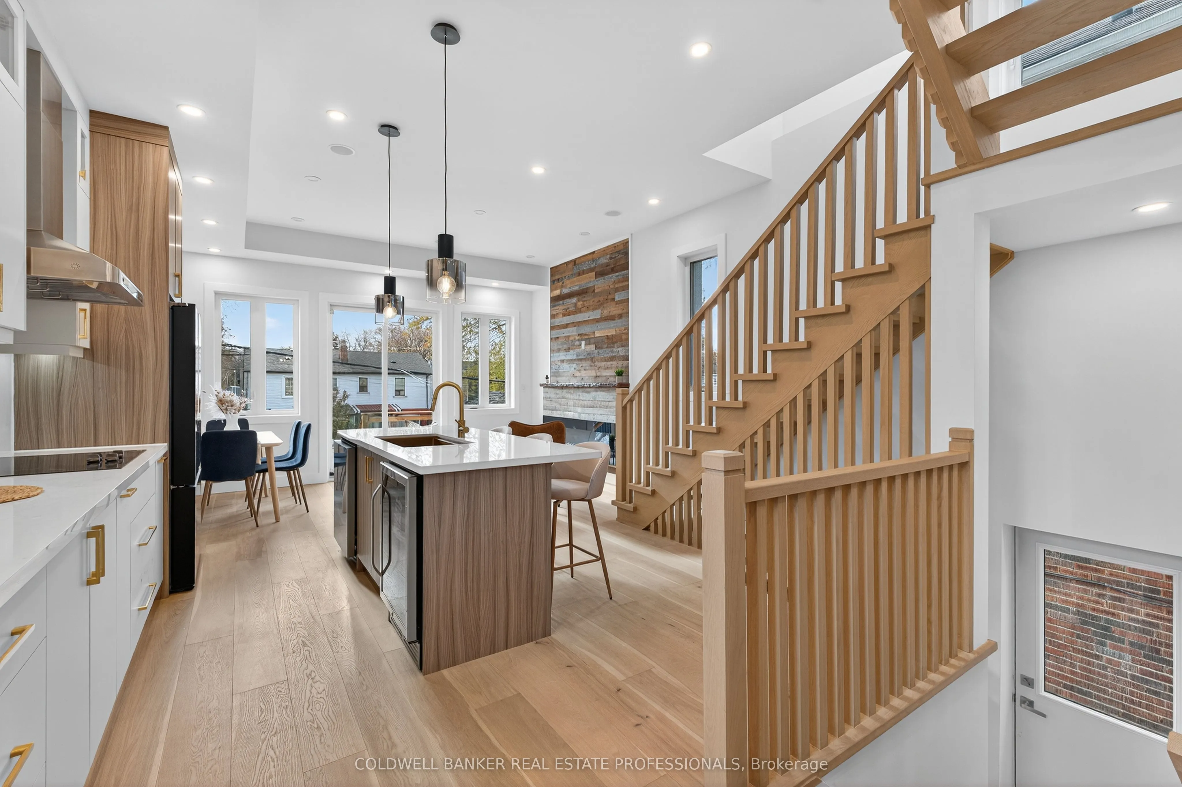 223 Queensdale Avenue