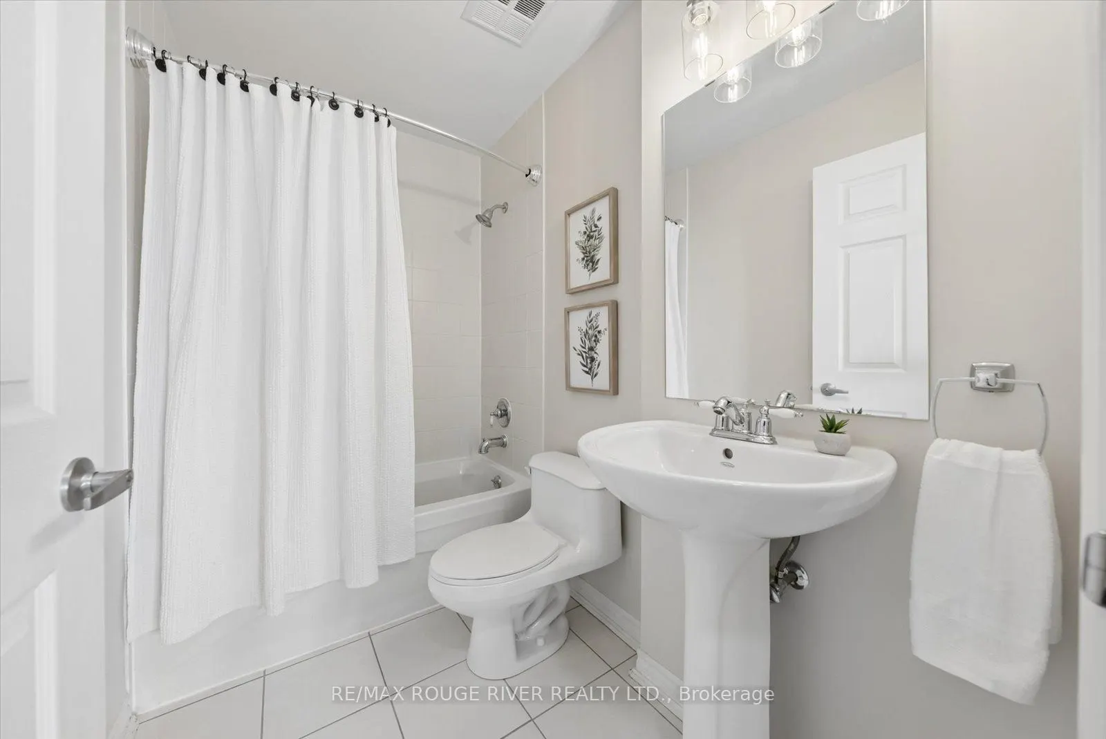 395 Lakebreeze Drive #306