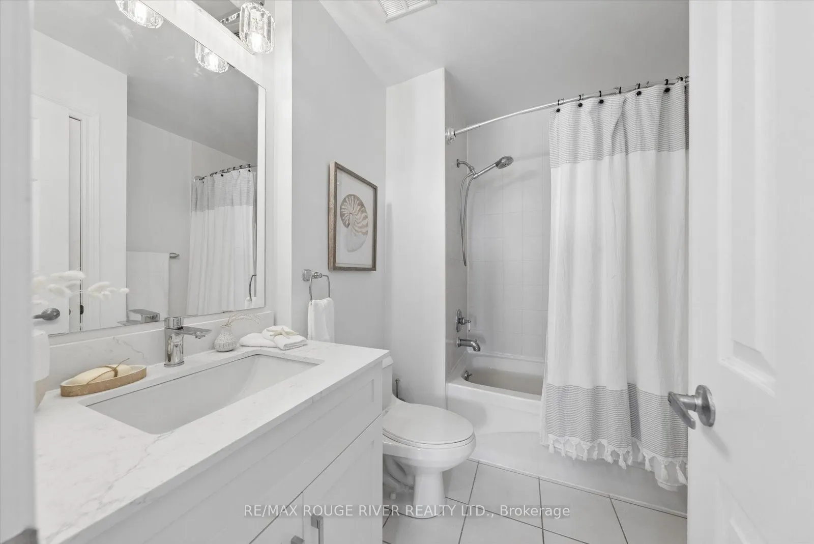 395 Lakebreeze Drive #306